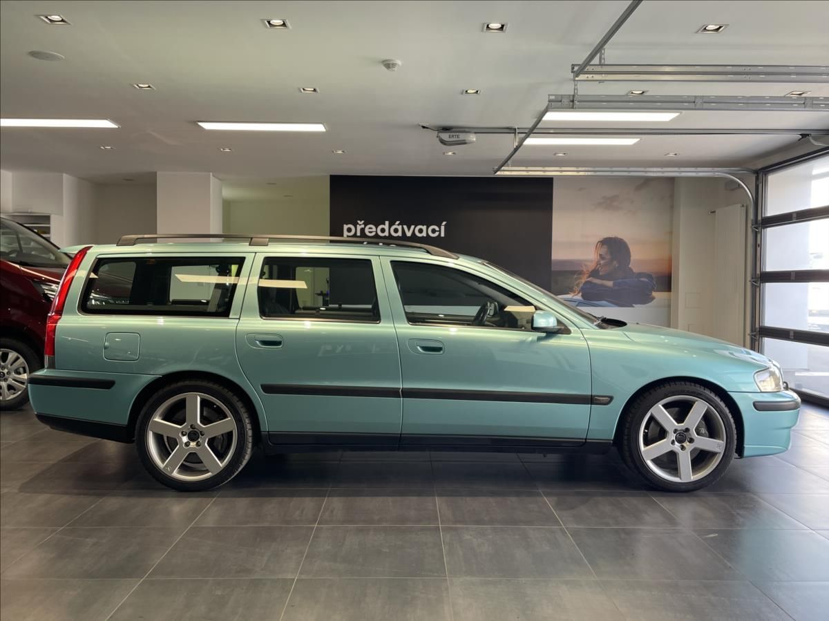 Volvo V70, 2,5 T 300k  R - fotka 5