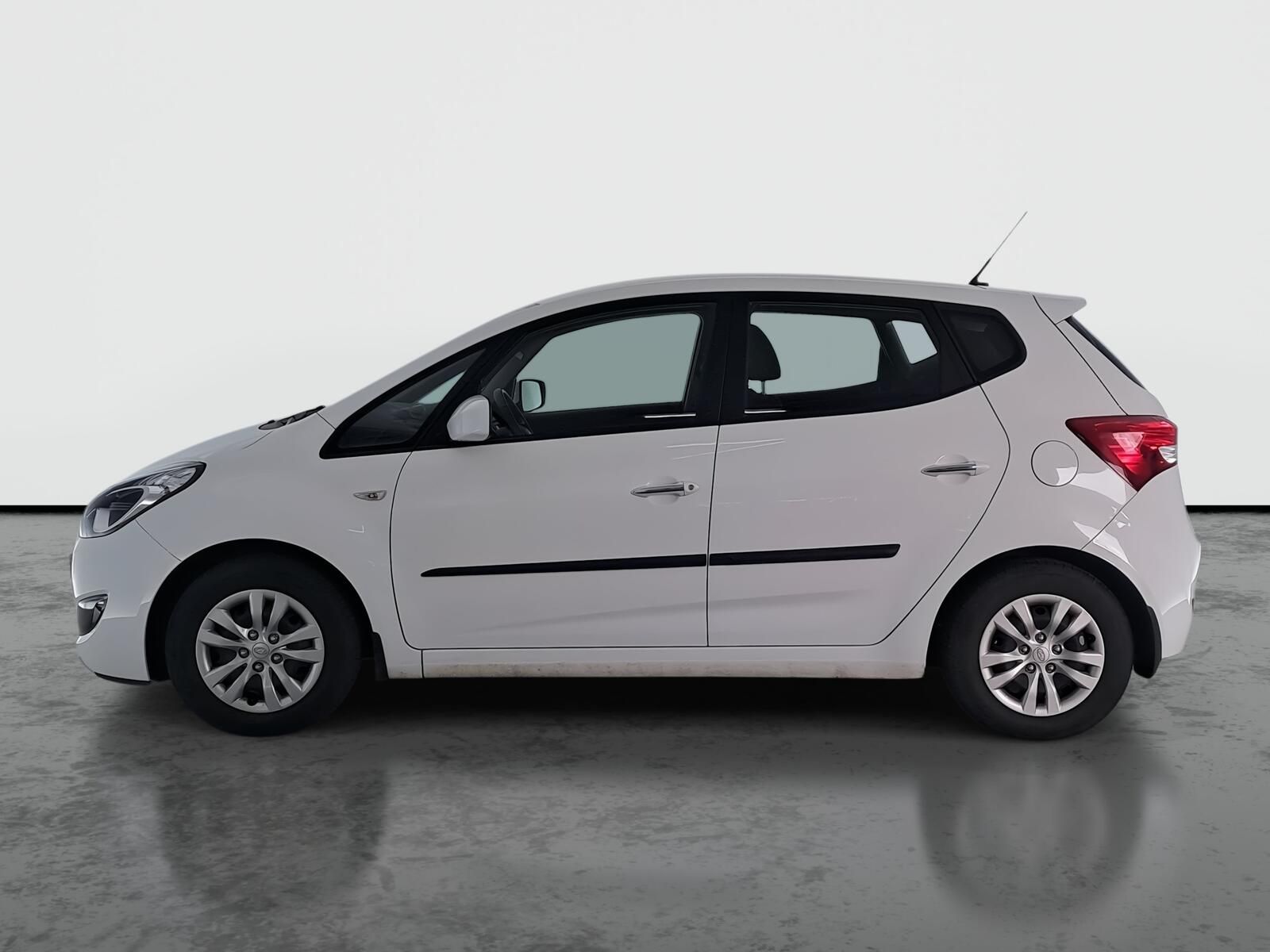 Hyundai ix20, 1.4 CVVT, ČR,1.maj, Serv.kniha - fotka 3