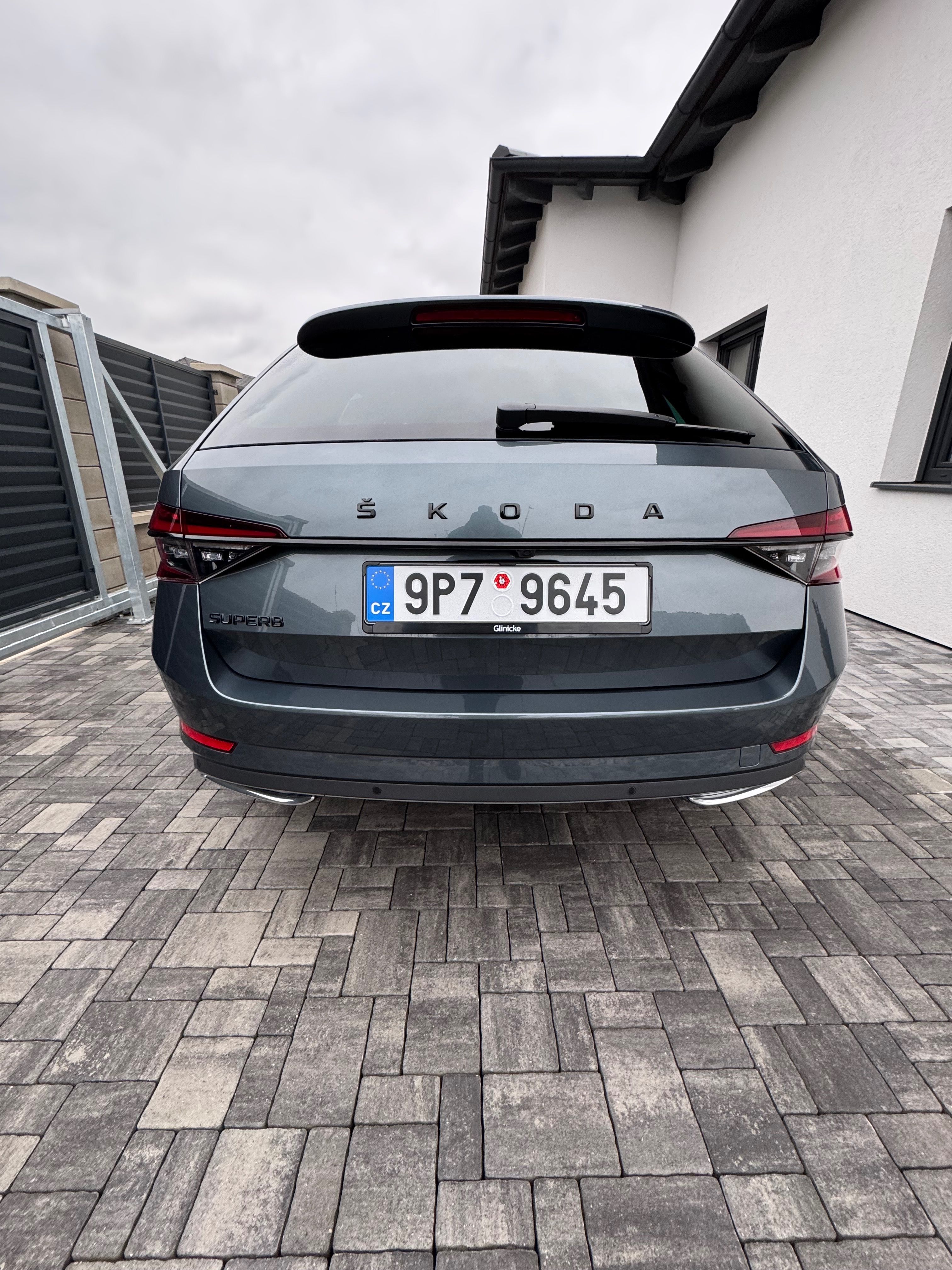 Škoda Superb, 2.0 TDI DSG - fotka 5