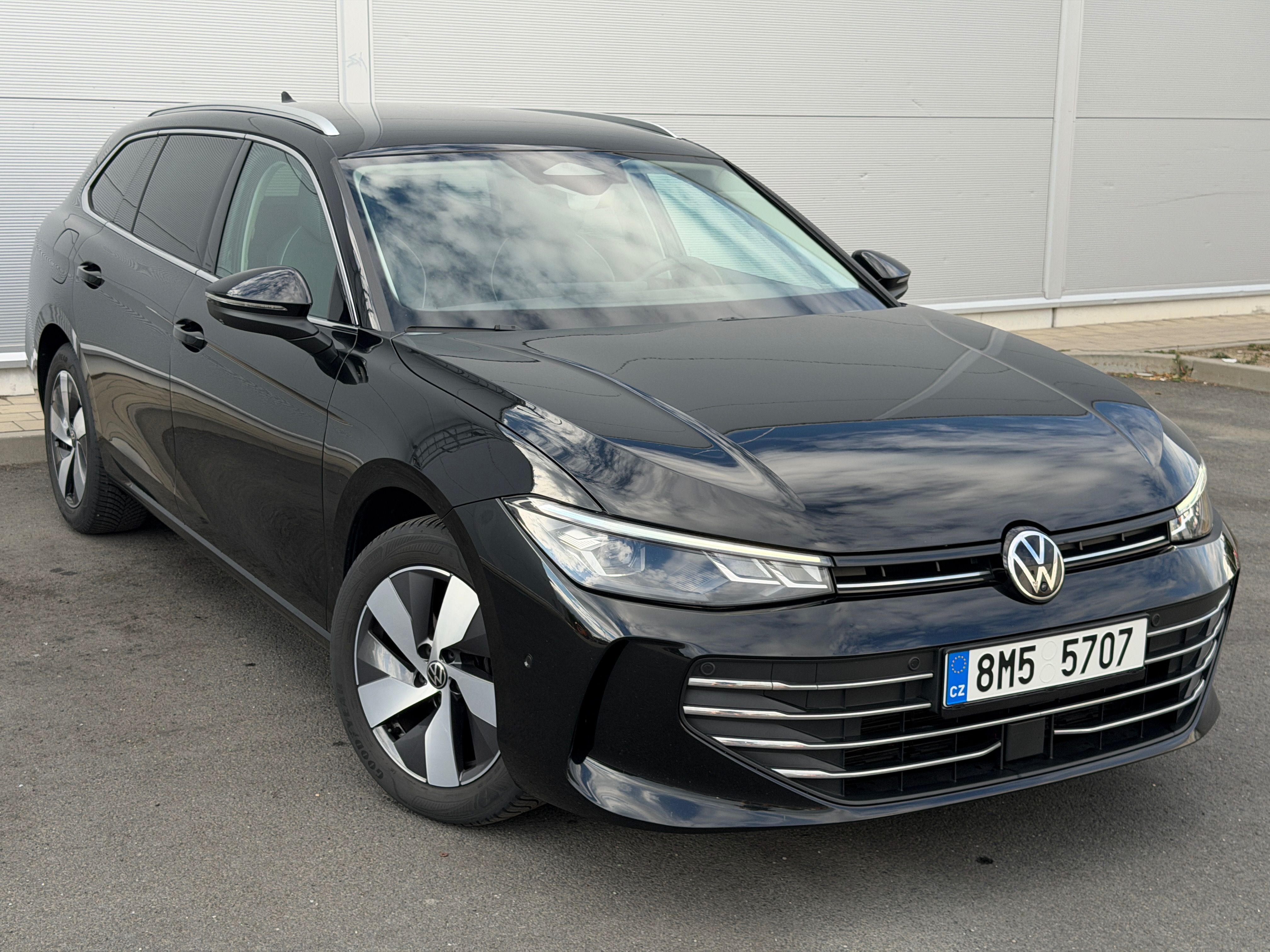 Volkswagen Passat Variant, 2.0 TDi 110kW DSG - 360°kamera - fotka 4