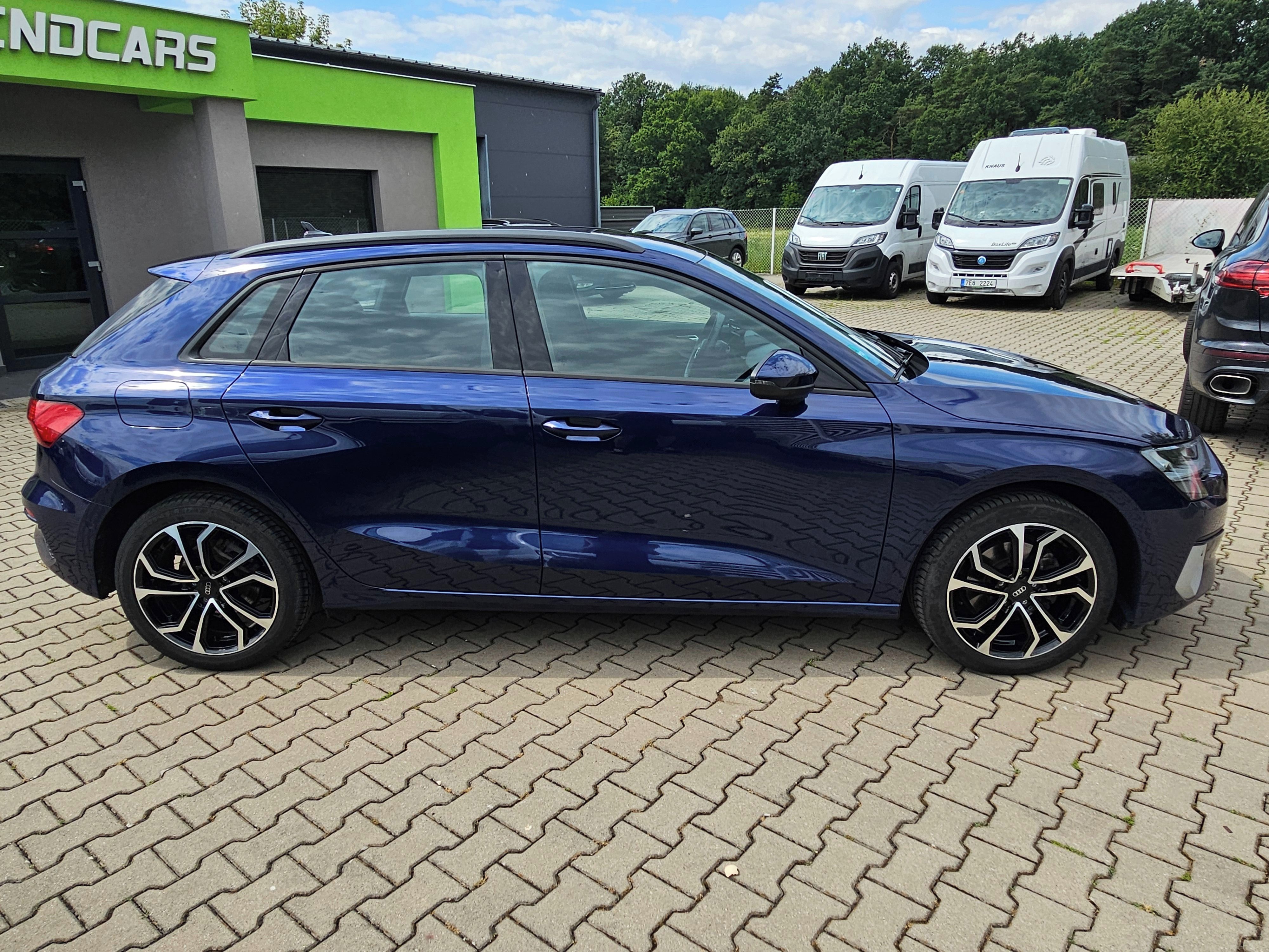 Audi A3, 30TFSi Advance S-TRONIC - fotka 3