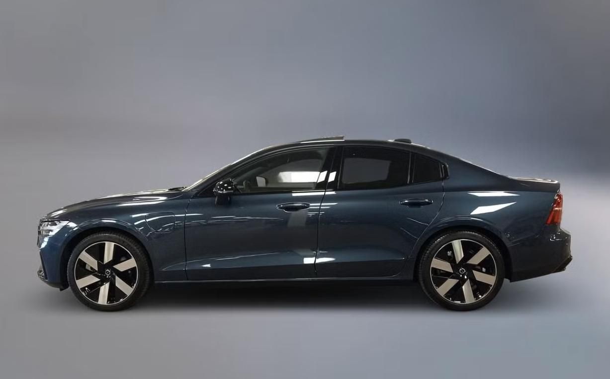 Volvo S60, Recharge T6 AWD 360k Taž Pano - fotka 2