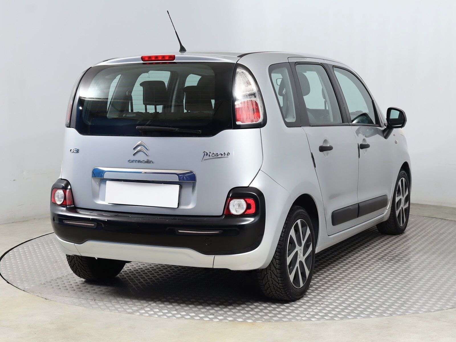 Citroën C3 Picasso, 1.4 i, Tempomat, Park. senzory - fotka 5