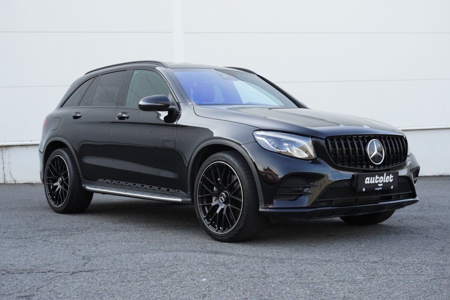 Mercedes-Benz GLC, 300 4MATIC AMG - fotka 2