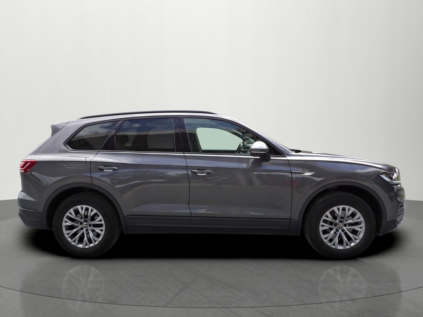 Volkswagen Touareg, 3.0TDI V6 8°AT 4x4 Tažné ČR - fotka 5