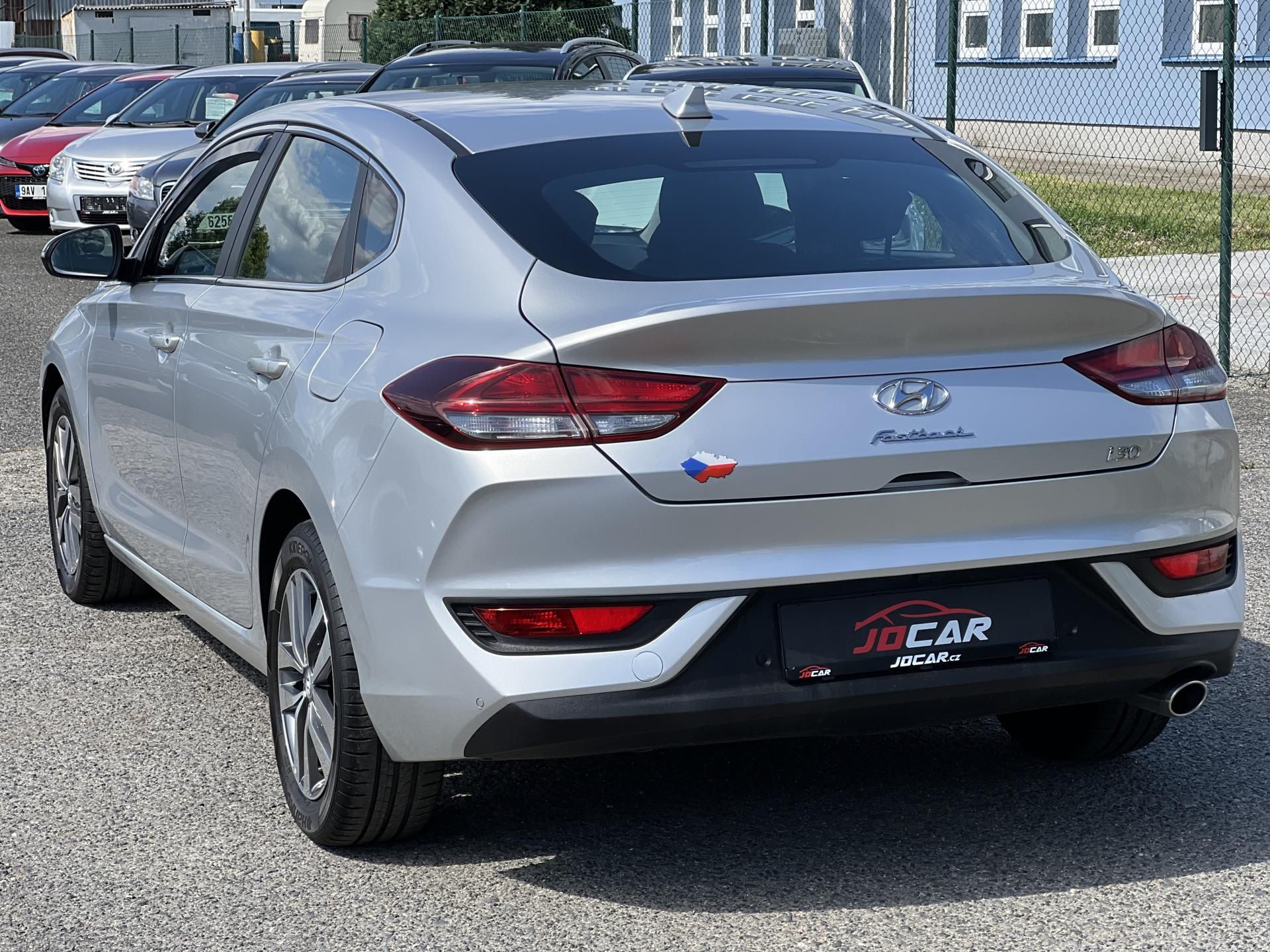 Hyundai i30, Fastback 1.0T-GDi KOUPENO V ČR - fotka 4