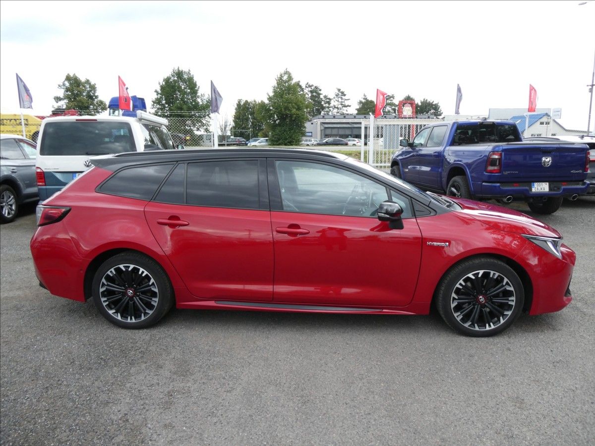 Toyota Corolla, 2,0 Hybrid e-CVT GR Sport 112k - fotka 2