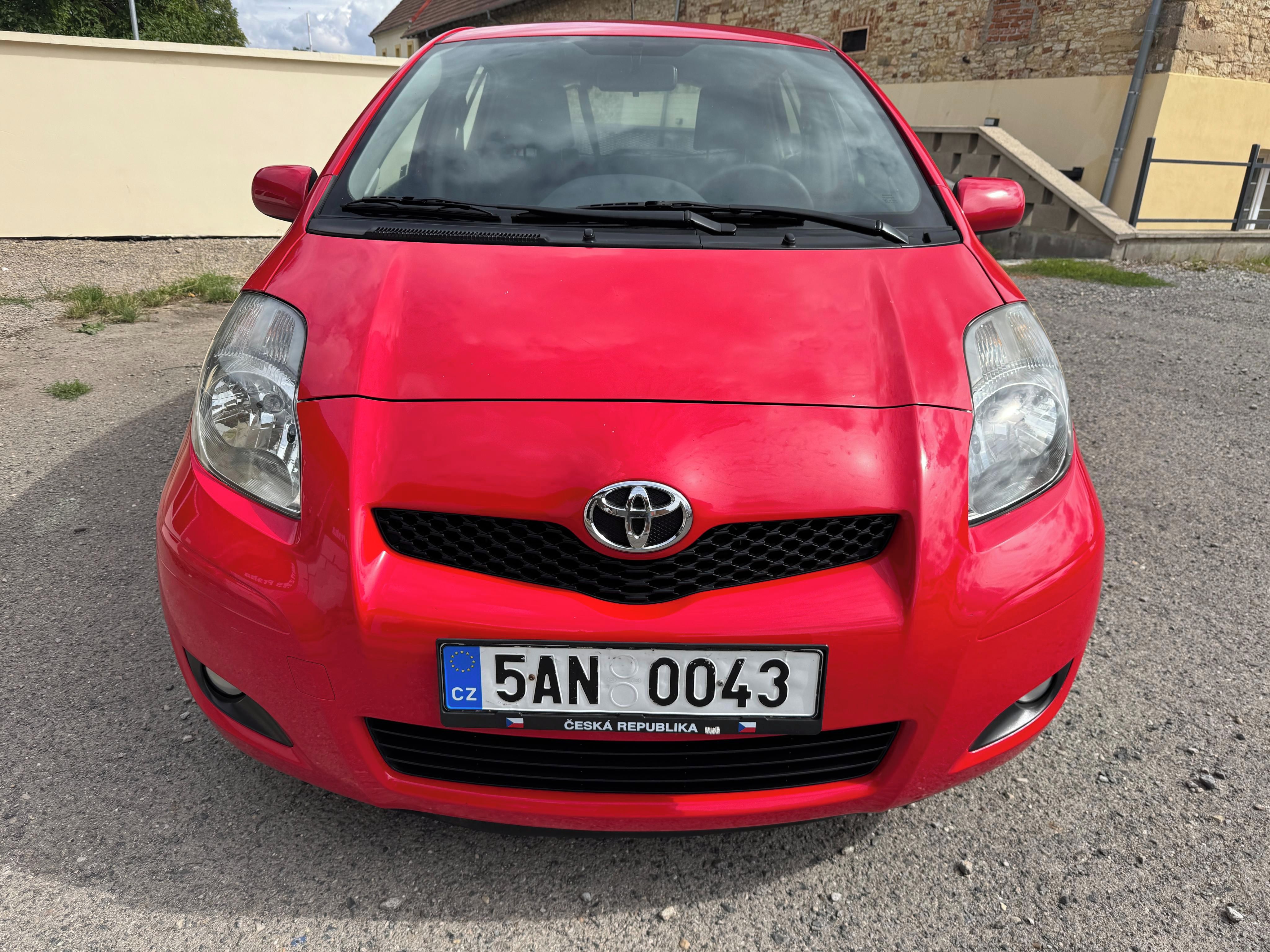 Toyota Yaris, 1.3i KLIMA CZ - fotka 2