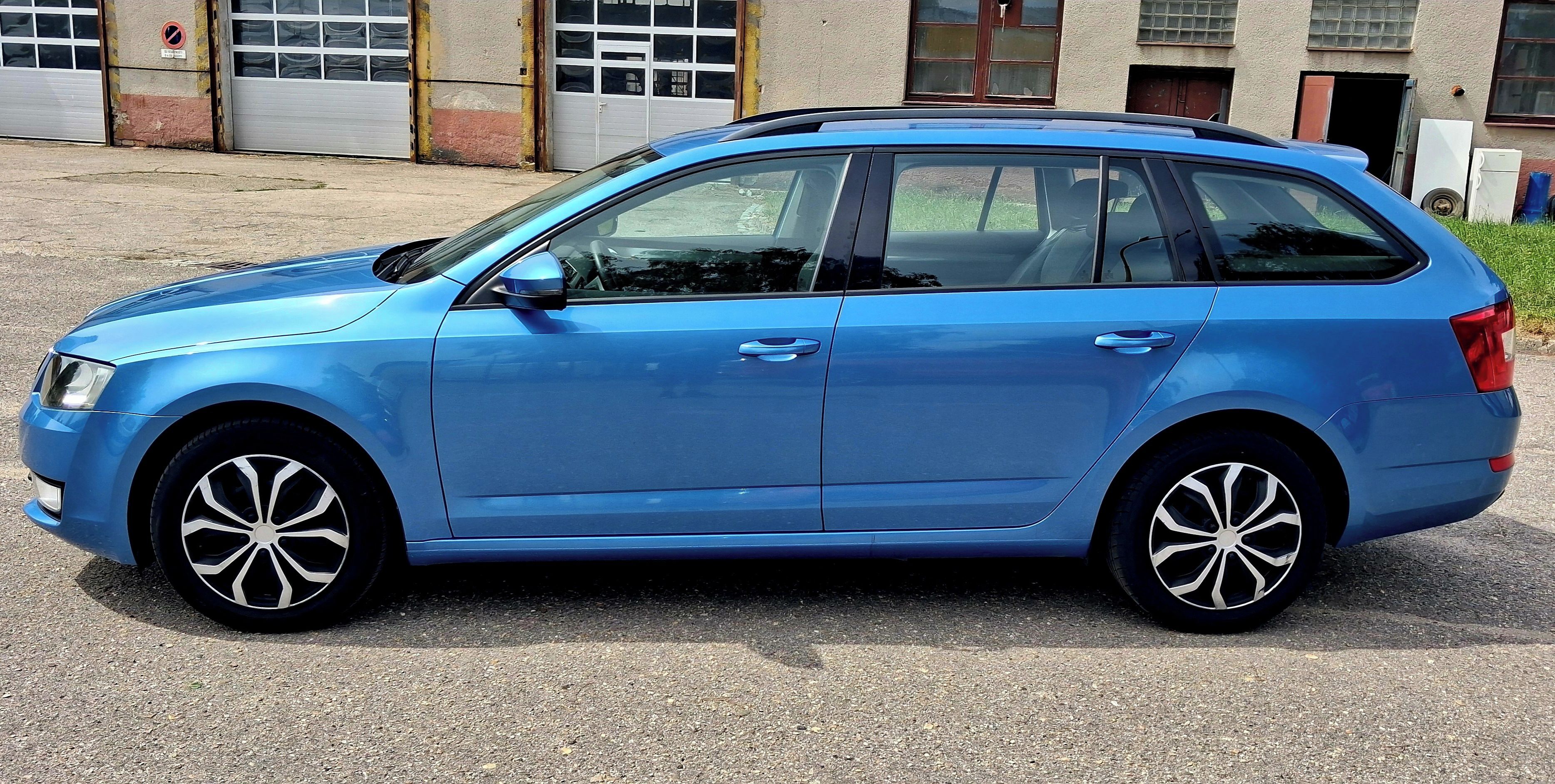 Škoda Octavia, 1.6 Tdi NAVI Aut.Klima. - fotka 2