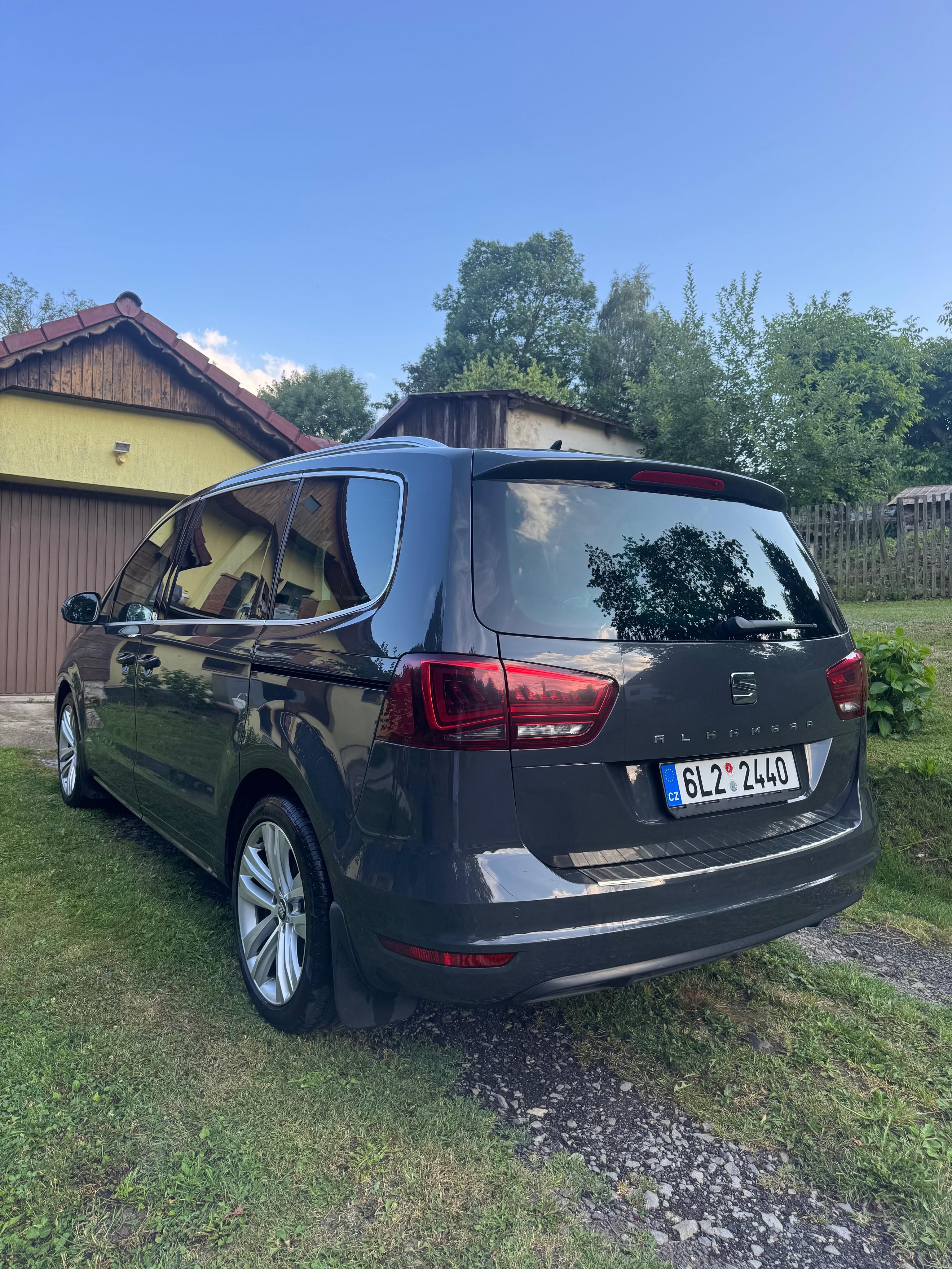 Seat Alhambra, 2.0 TDI 110 kW DSG Facelift - fotka 5