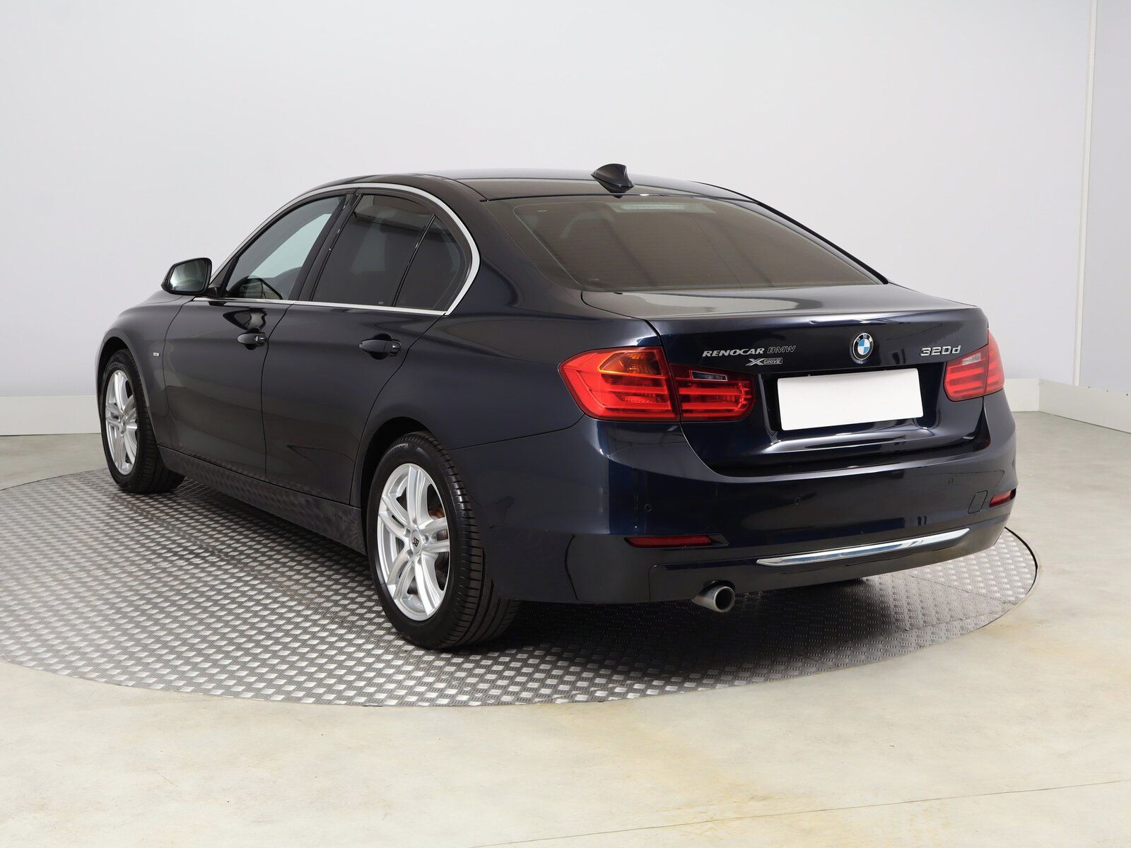 BMW Řada 3, 320 d xDrive, Luxury Line - fotka 4