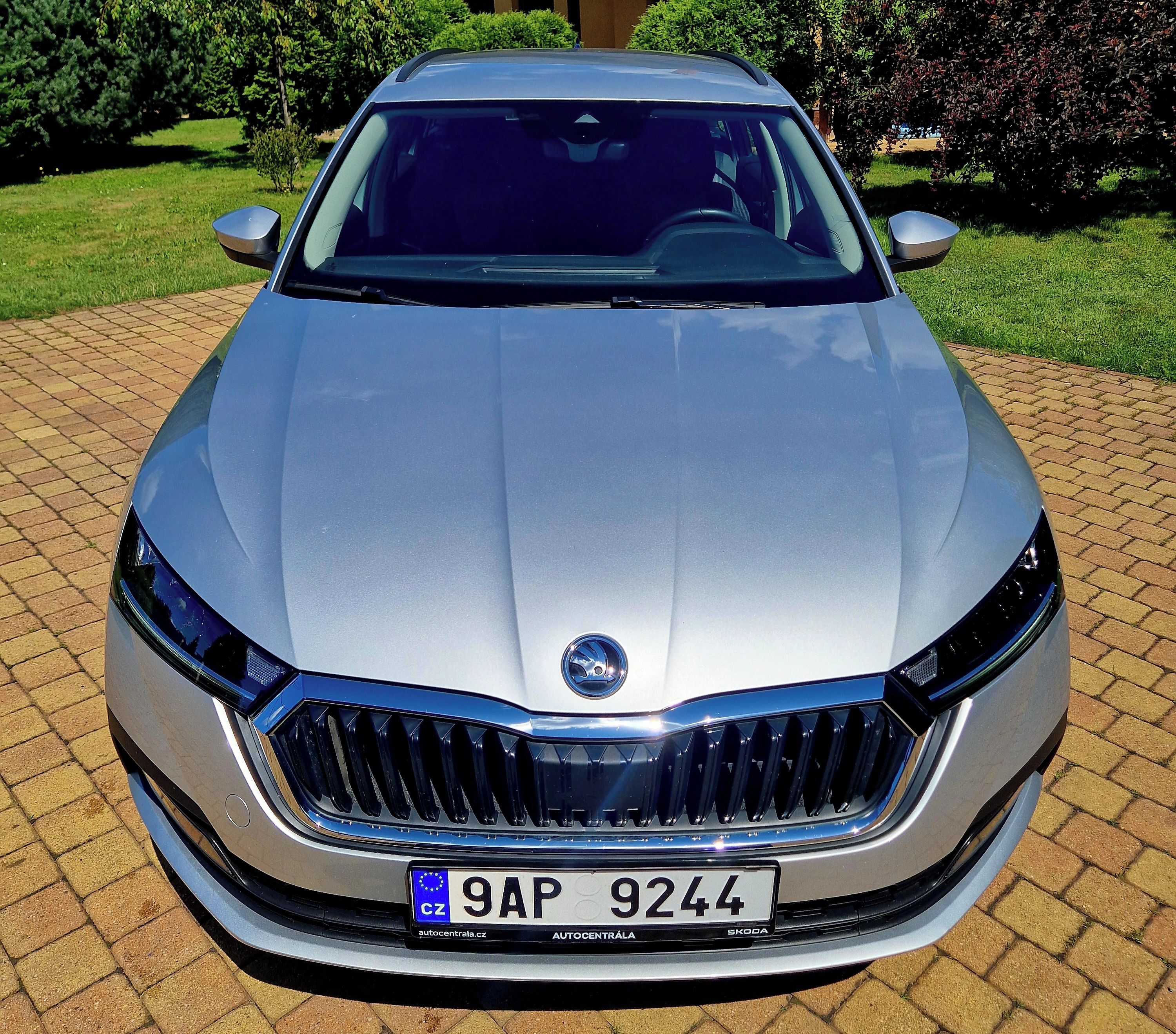 Škoda Octavia, 2.0 TDi 110kw 4x4 DSG Tažné - fotka 4