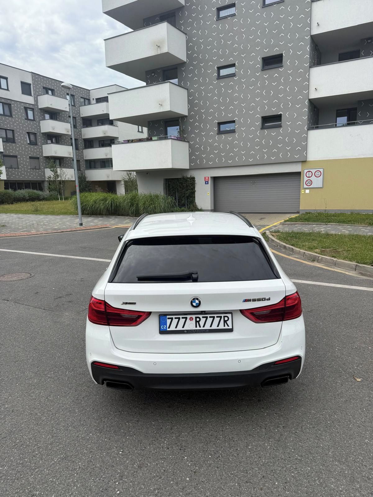 BMW Řada 5, BMW M550d TOURING - xDRIVE - fotka 4