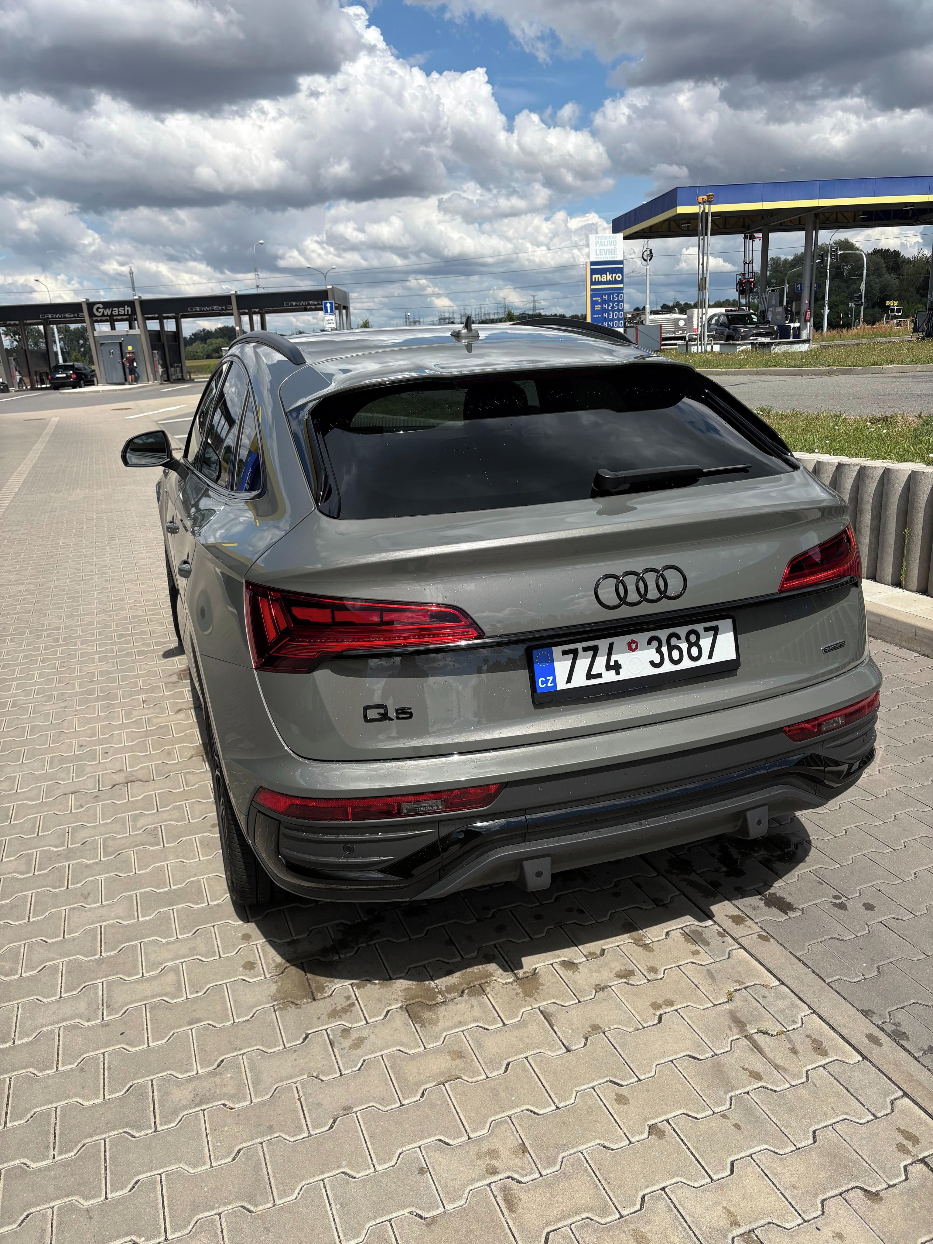 Audi Q5, AUDI Q5 Sportback S-line - fotka 4
