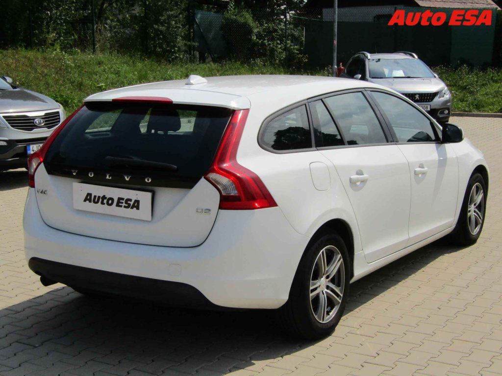 Volvo V60, 1.6D - fotka 4