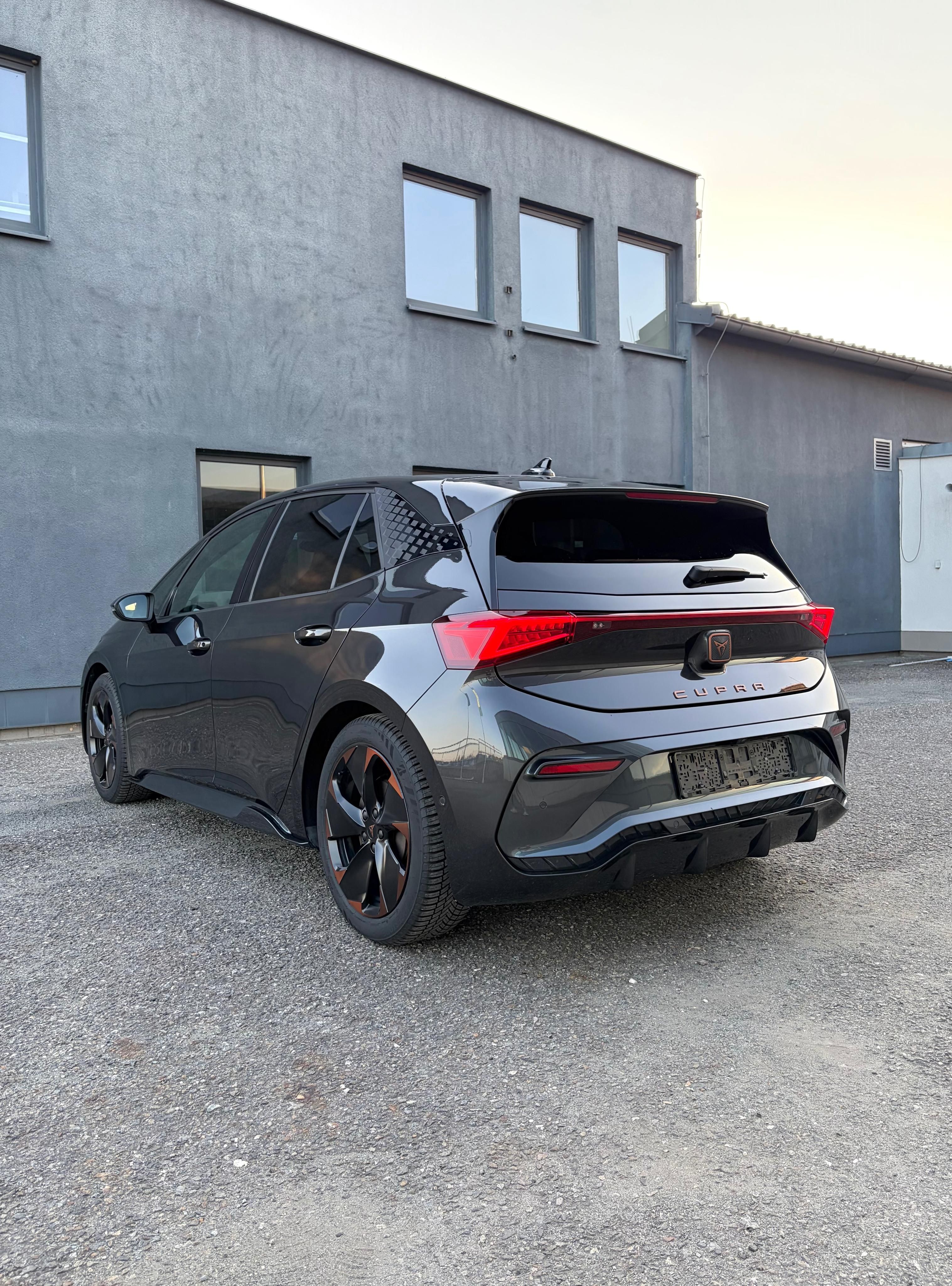 Cupra Born, 62kWh 150kw TEPELKO SoH 93,3% - fotka 5
