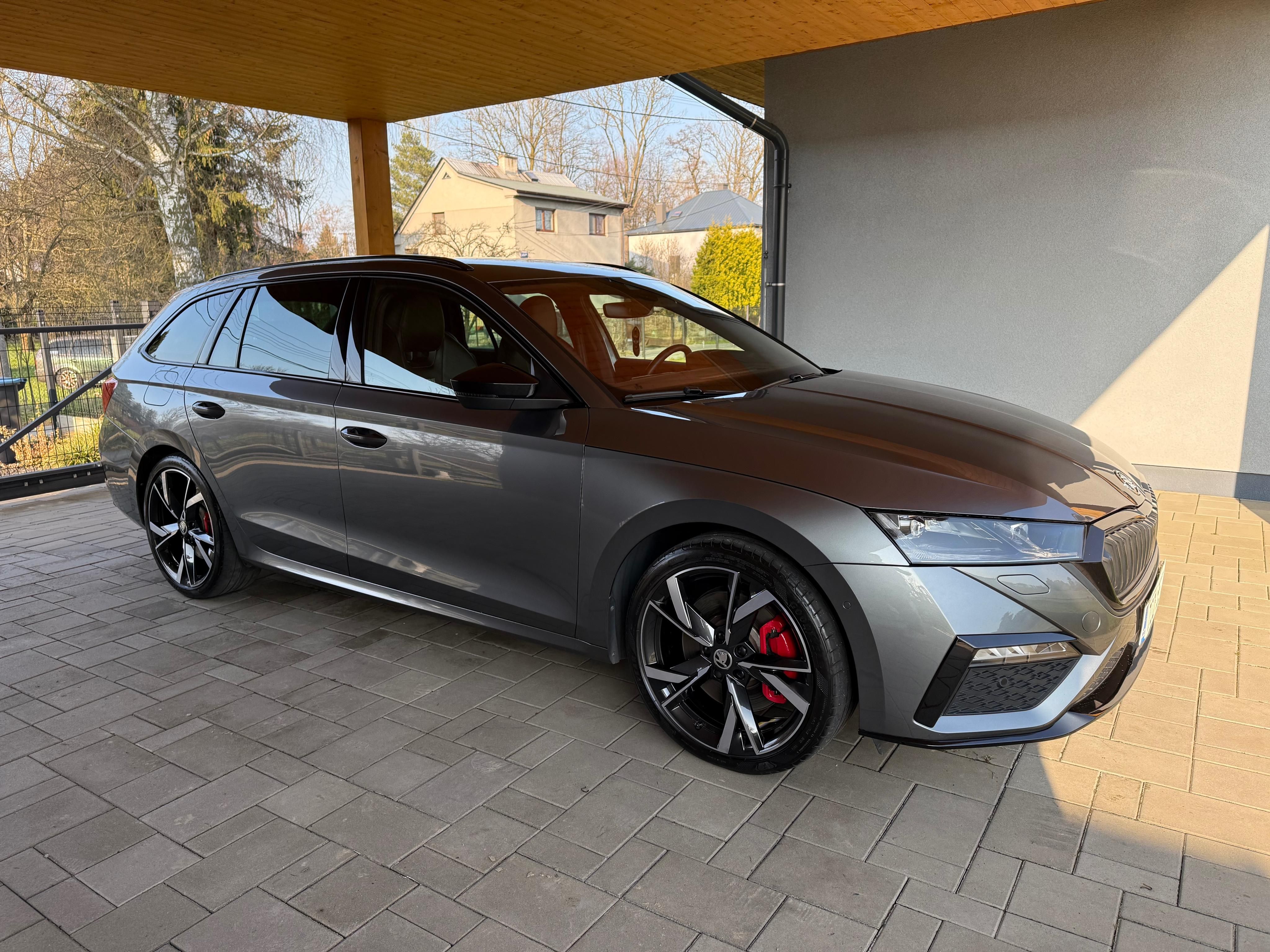 Škoda Octavia, 2.0TSI - fotka 3