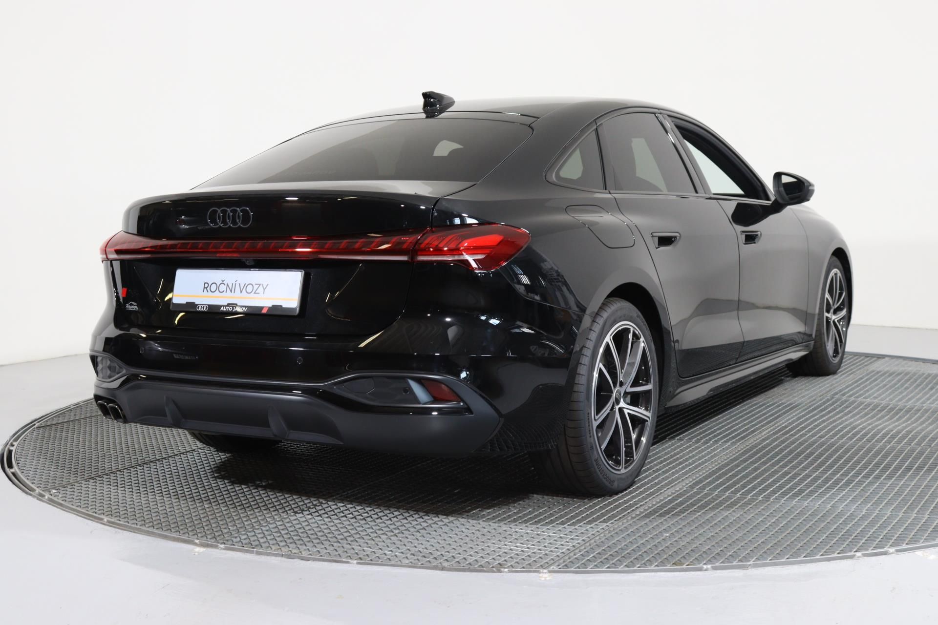 Audi A5, A5 Limuzína TDI quattro Stroni - fotka 5
