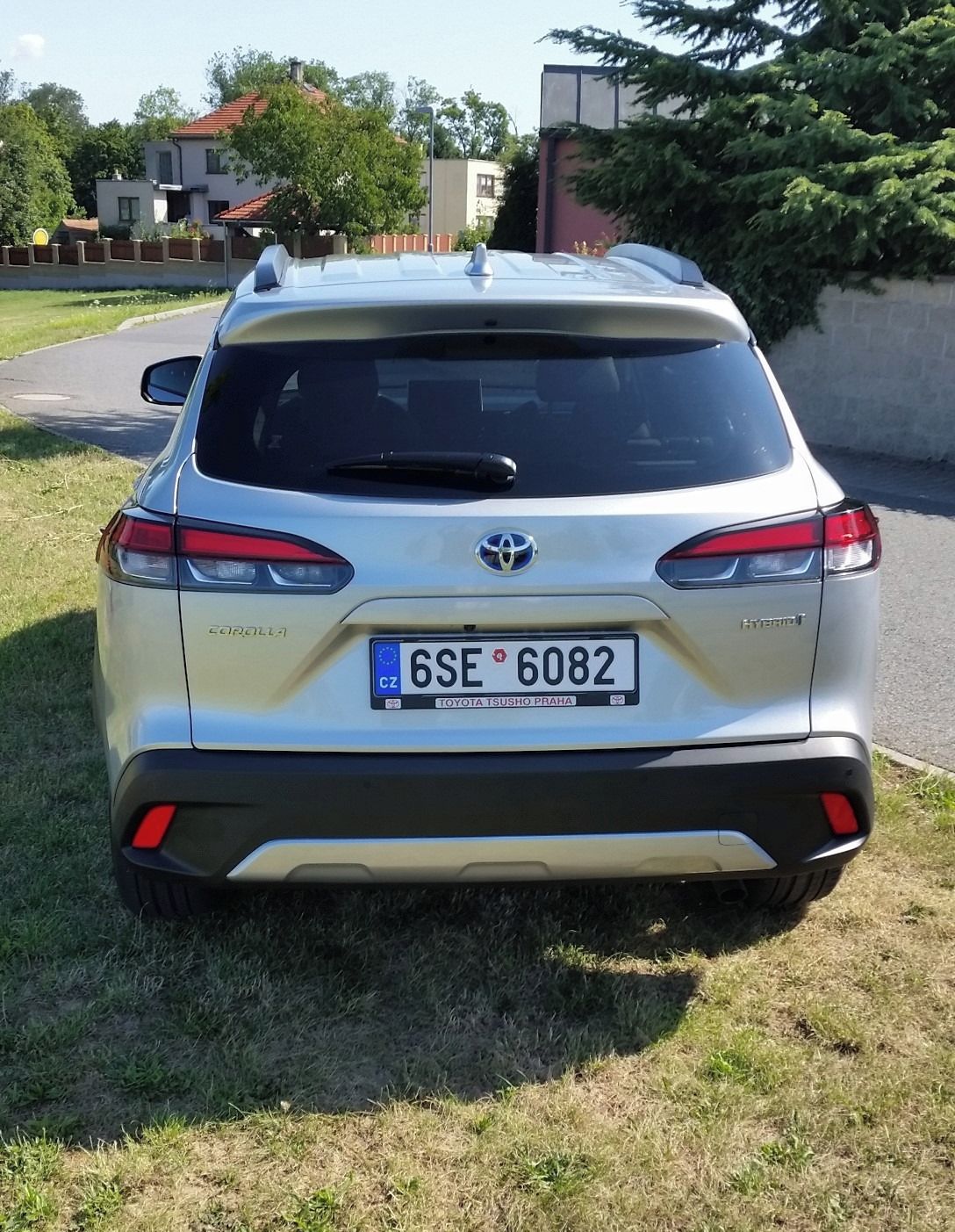 Toyota Corolla Cross, 2.0 HYBRID 146KW 1.majitel ČR - fotka 5
