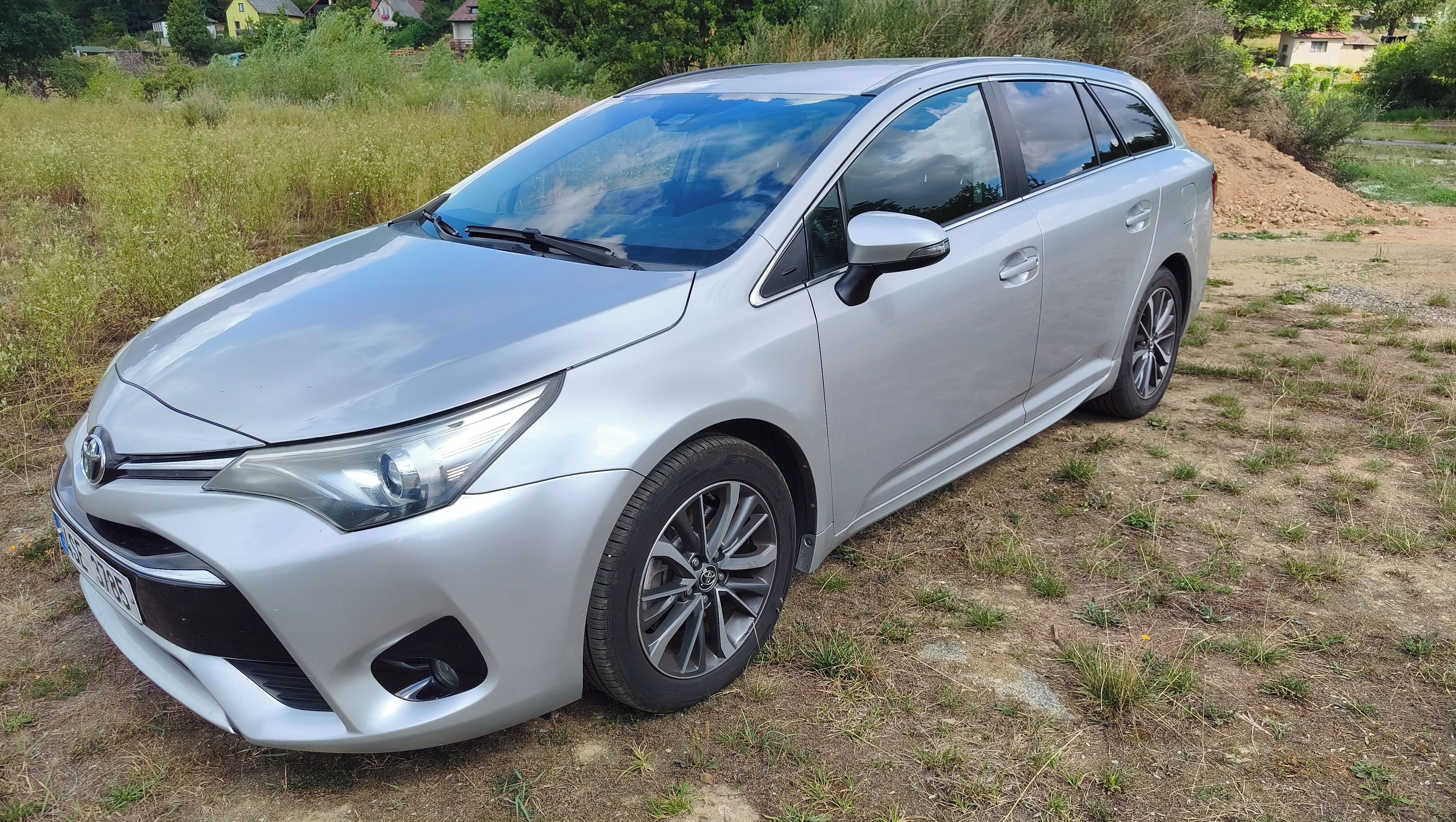 Toyota Avensis - fotka 2