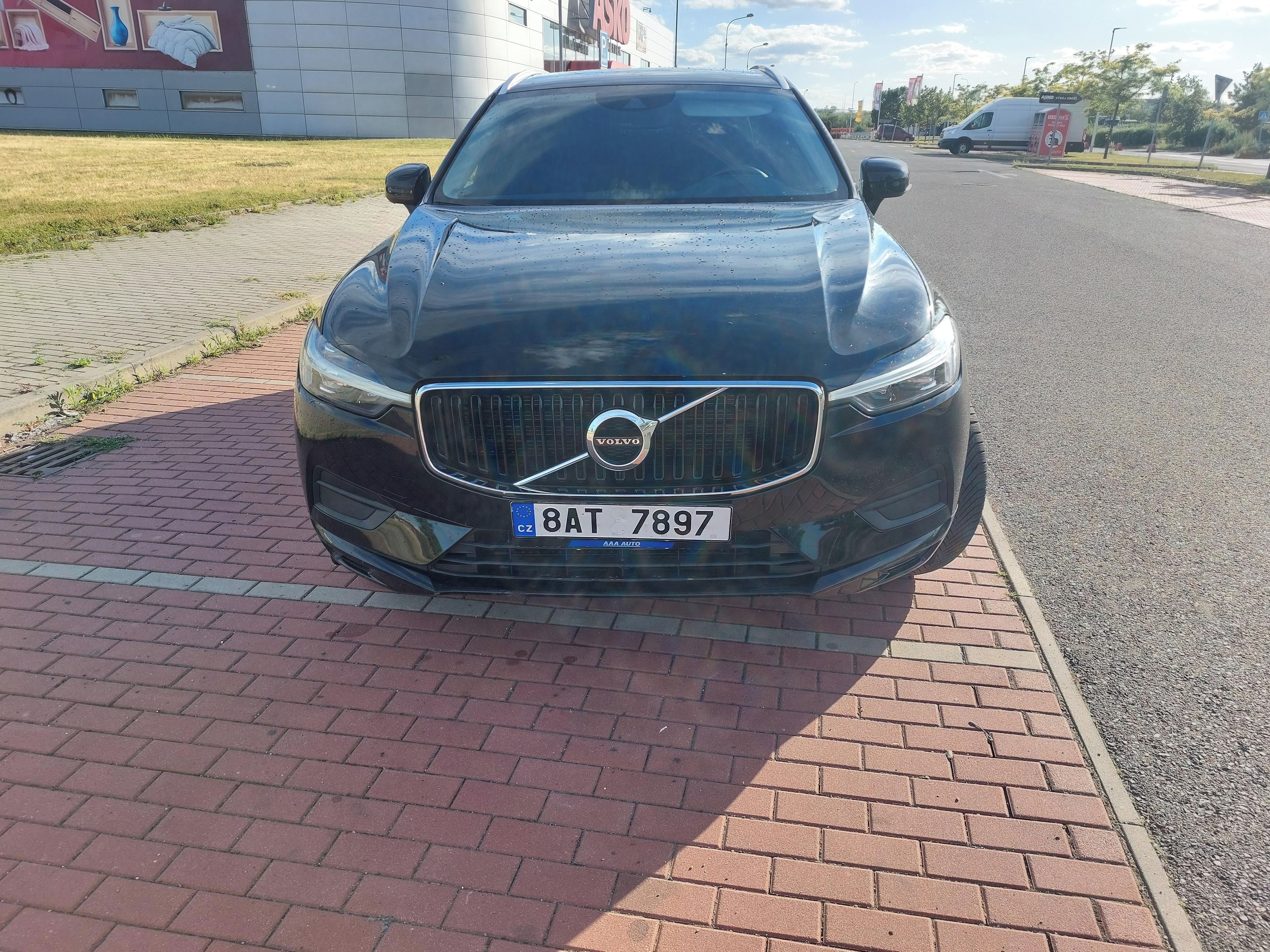 Volvo XC60, B4 2021 DPH - fotka 2
