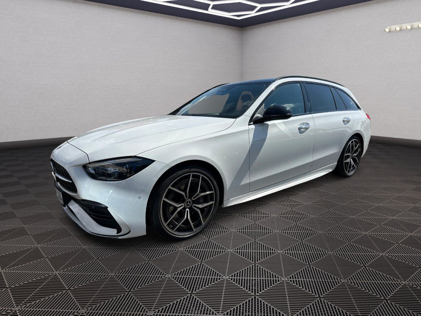 Mercedes-Benz Třídy C, 200 150kw 4Matic AMG - fotka 3