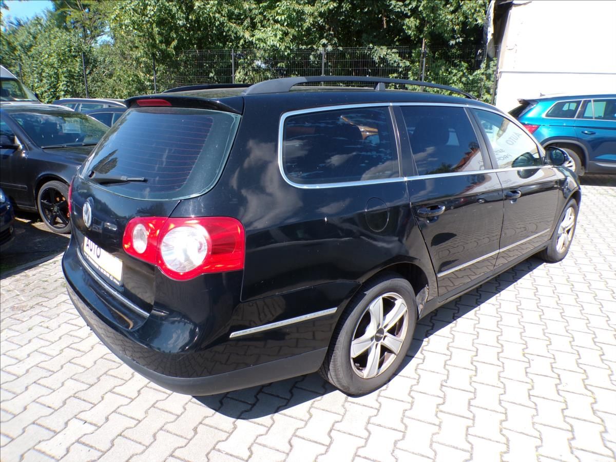 Volkswagen Passat, 1,9 TDI  N1,TAŽNÉ ZAŘÍZENÍ - fotka 5