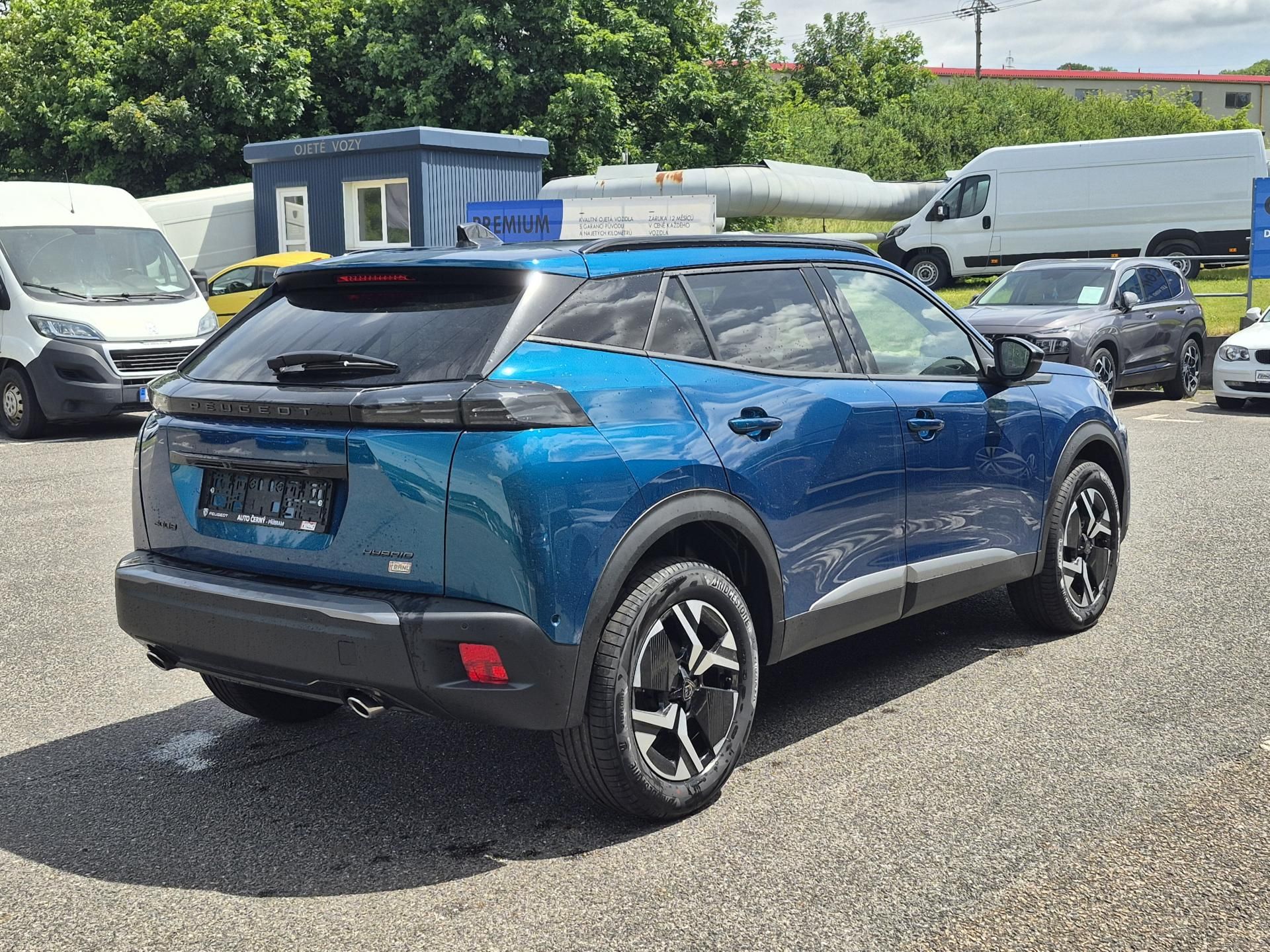 Peugeot 2008, ALLURE Hybrid 145 e-DCS6 - fotka 5