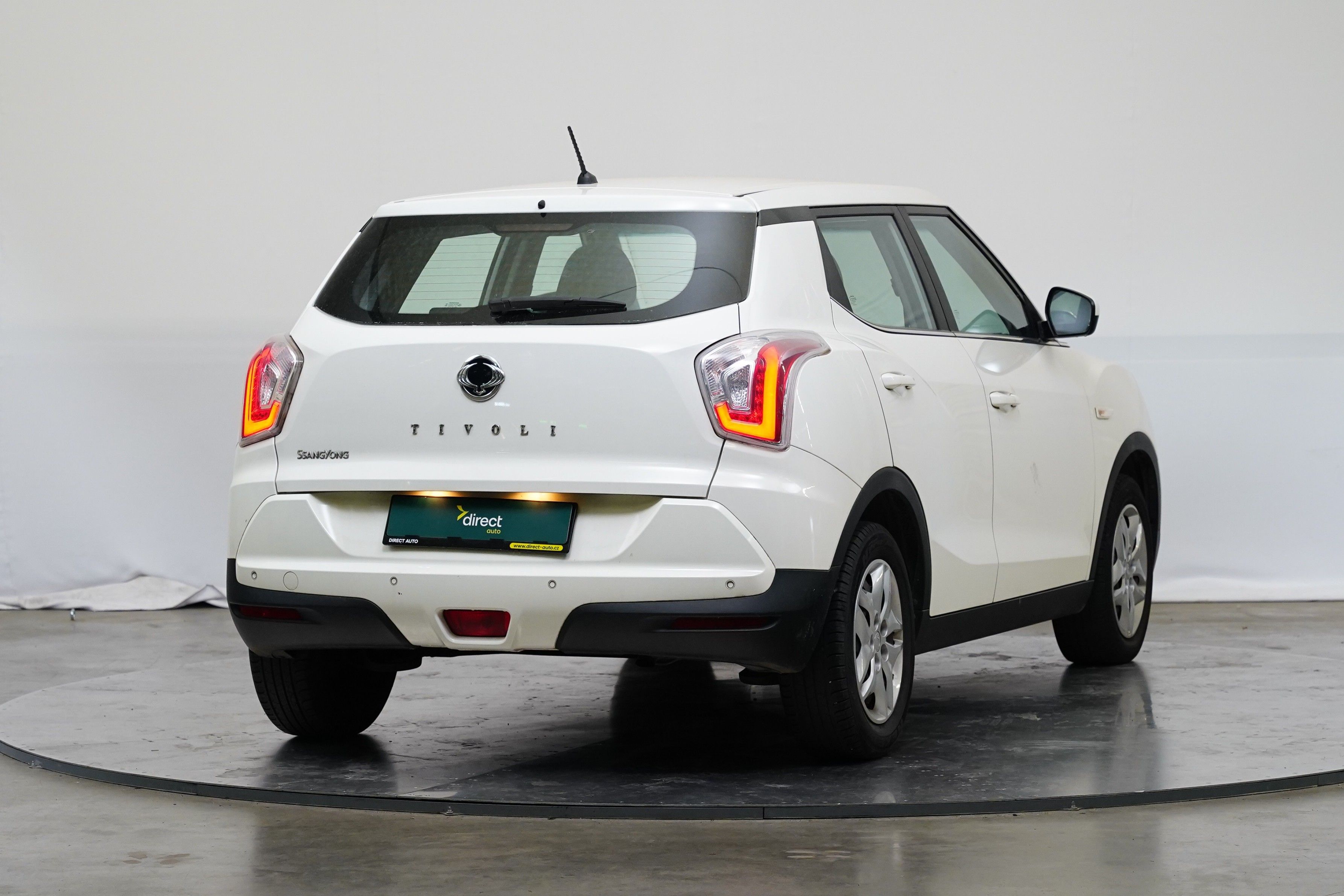 SsangYong Tivoli, 1.6i 94 kW Crystal 4x2 - fotka 3