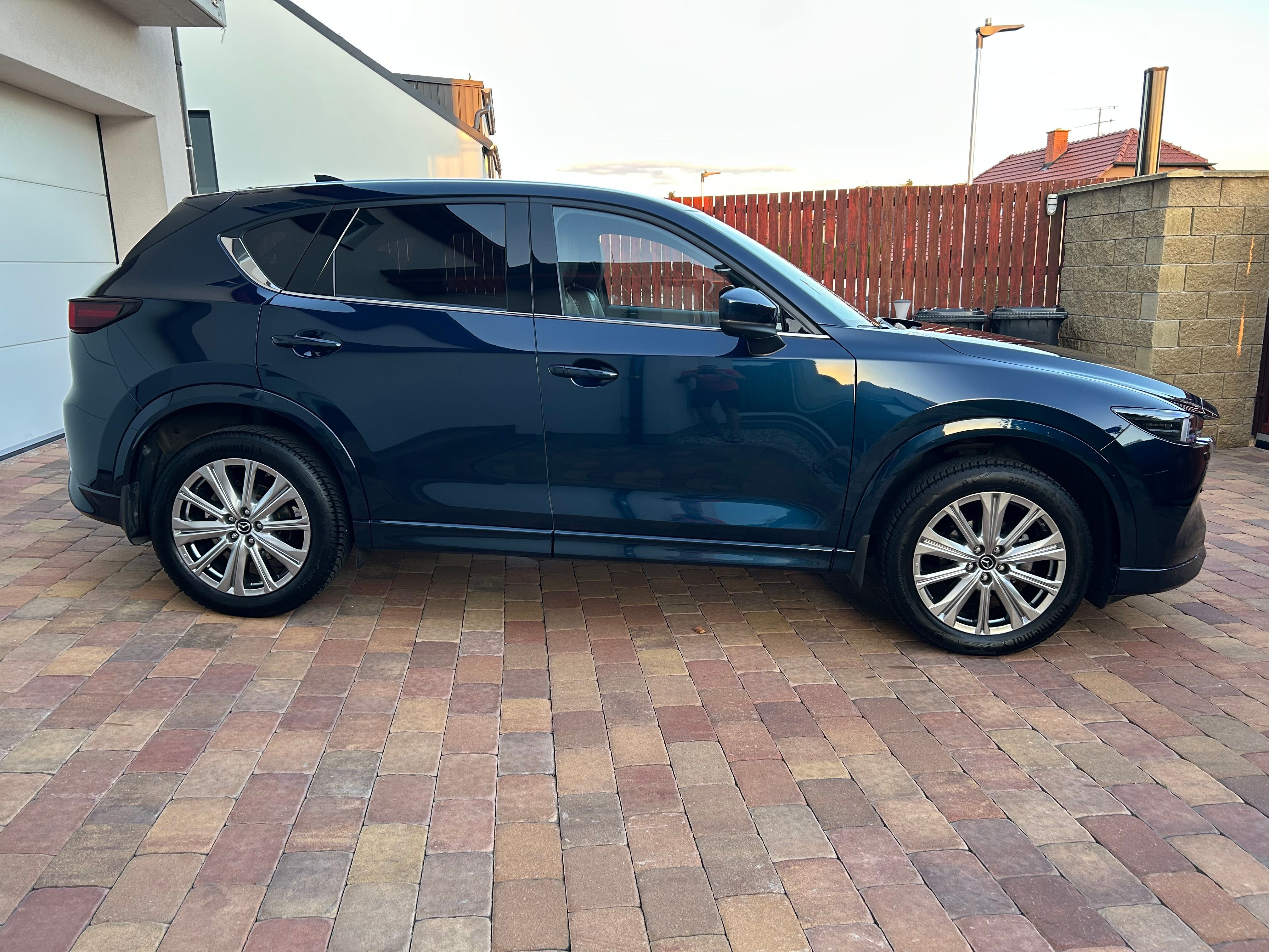 Mazda CX-5, 2.5 e-SKYACTIV-G194 TAKUMI AWD - fotka 4