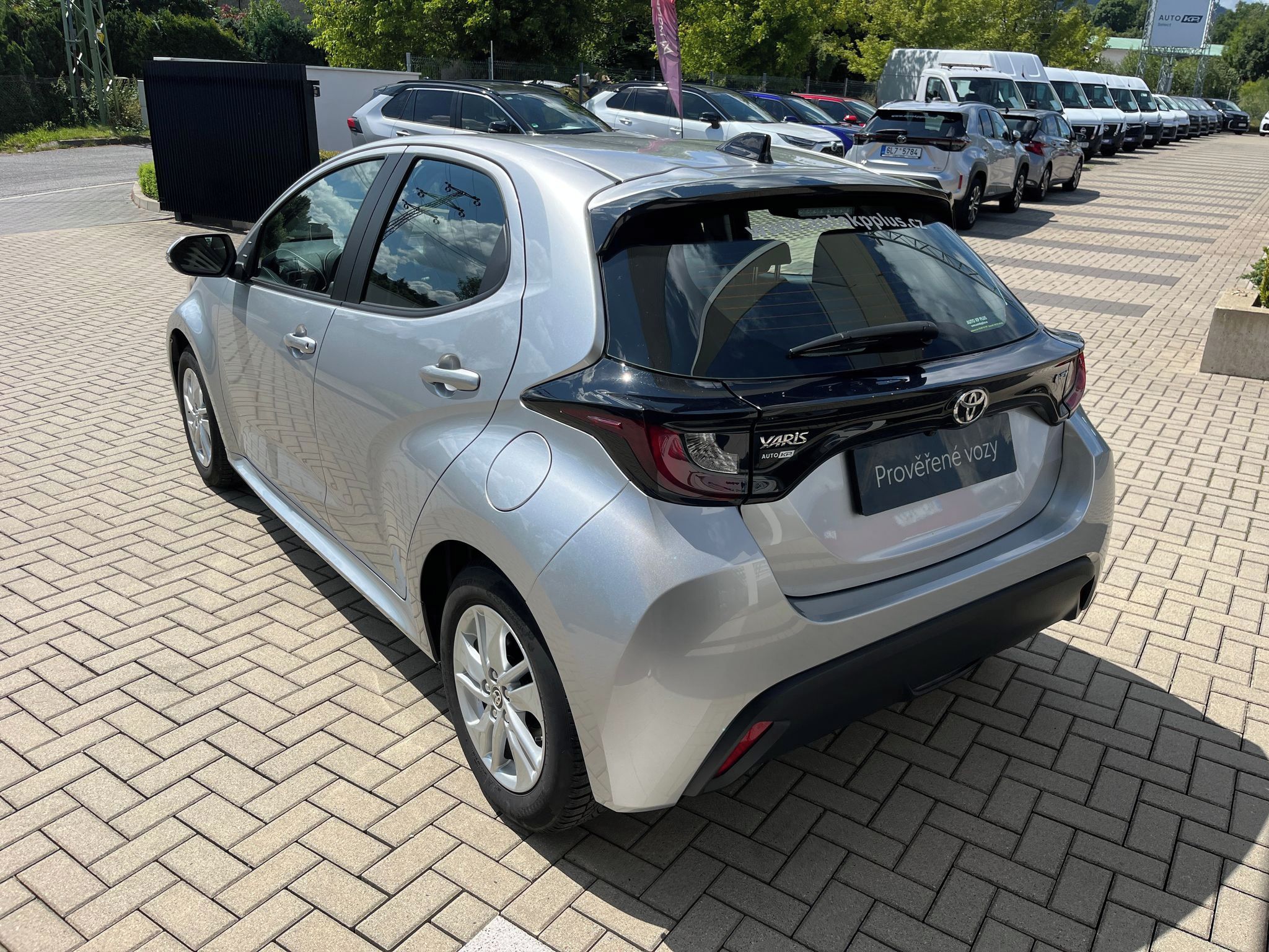 Toyota Yaris, 1.5 Hybrid e-CVT Comfort - fotka 4