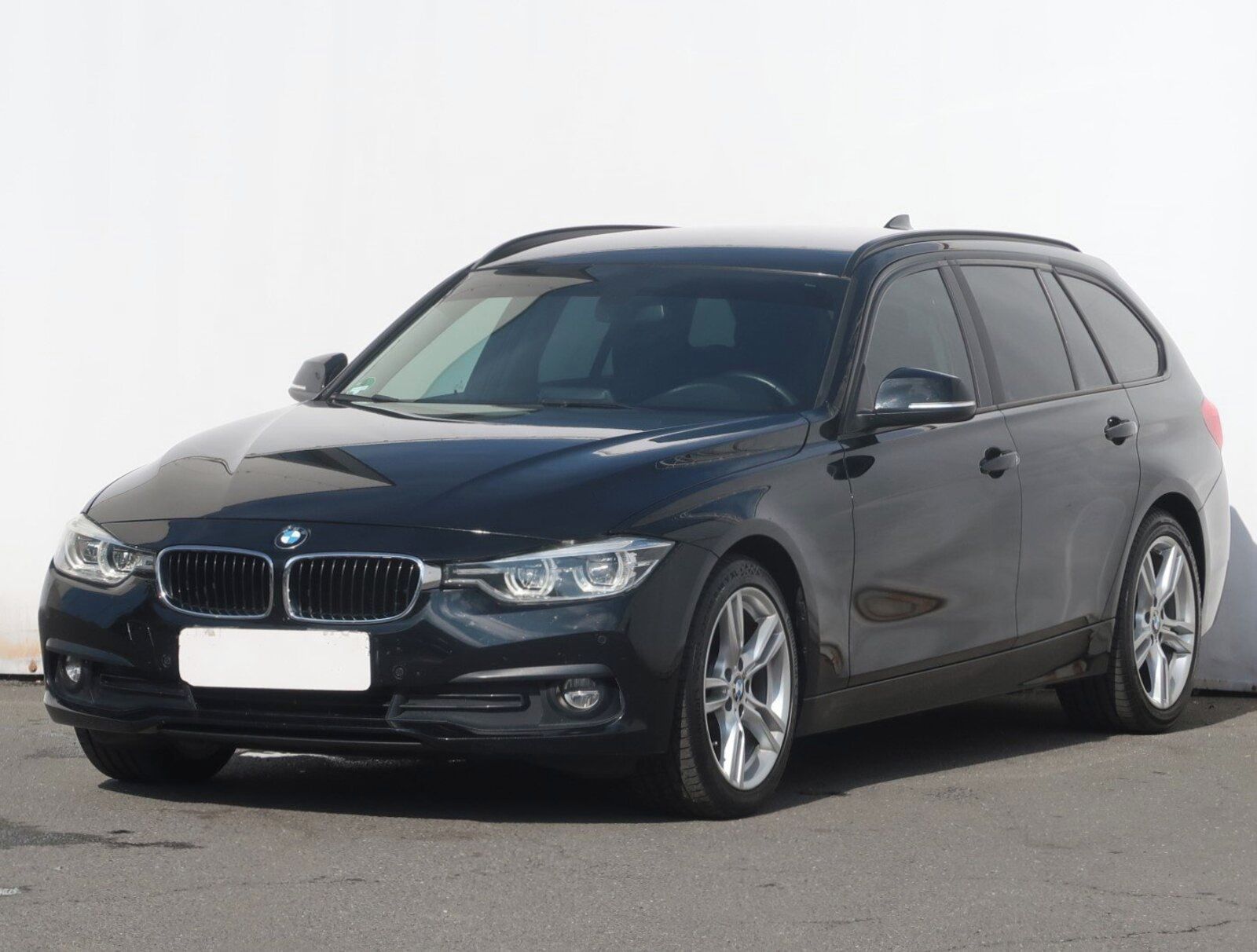 BMW Řada 3, 318 d, Automat, Serv.kniha - fotka 2
