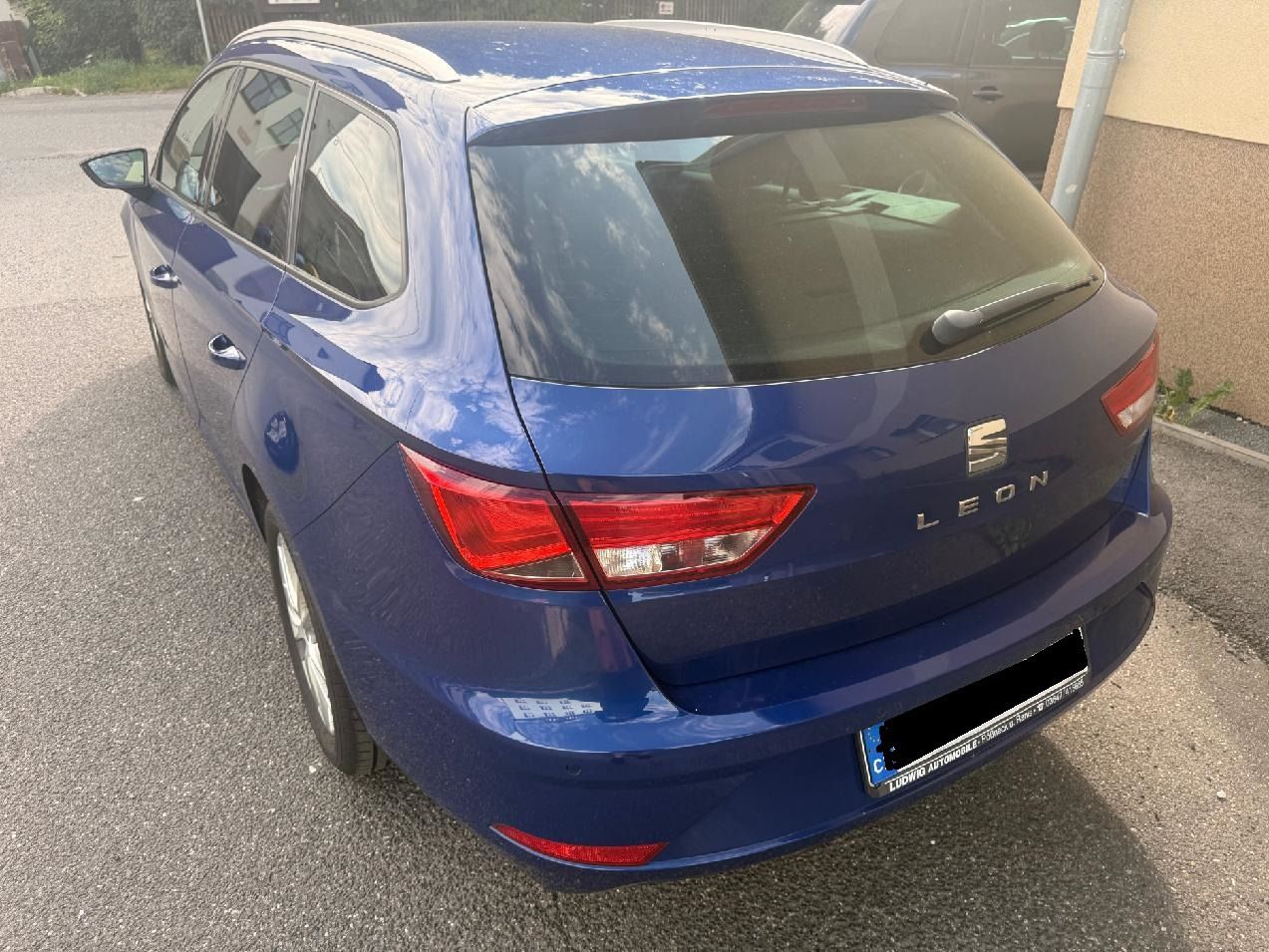 Seat Leon, 1,6 tdi, 85 kw DSG,nová stk - fotka 5