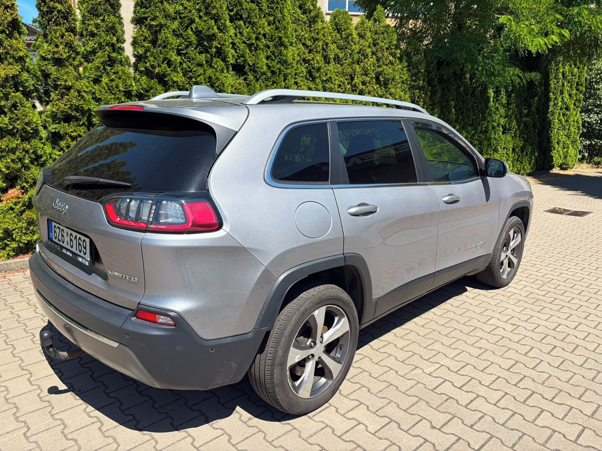 Jeep Cherokee, 2.2 M-Jet 143kW Limited 4x4 AT - fotka 5