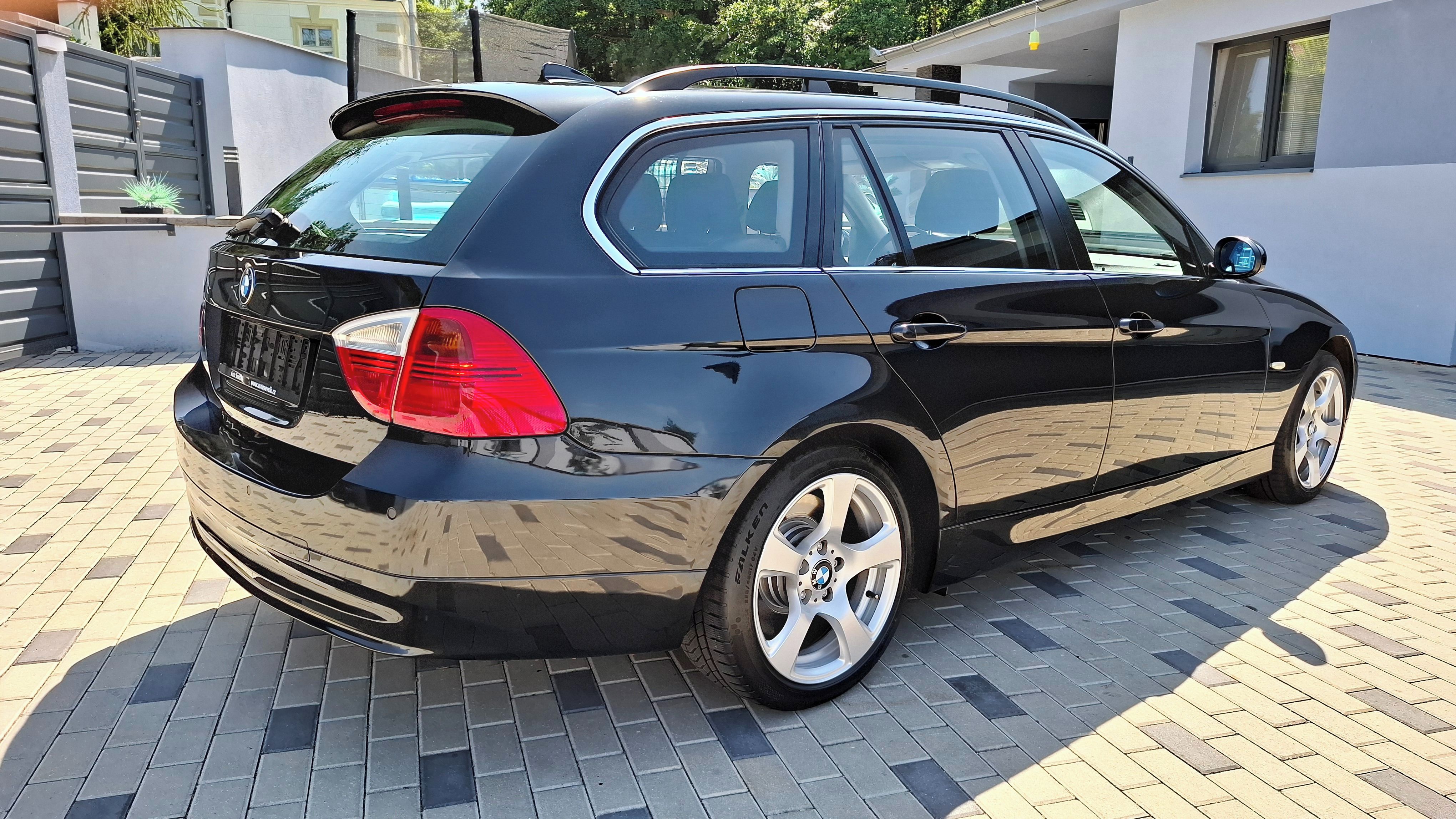 BMW Řada 3, E91 325XI 2,5i  160kw. X-Drive - fotka 5