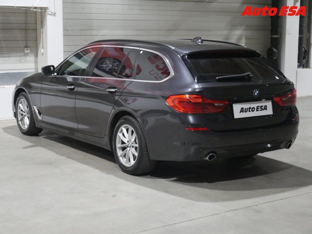 BMW Řada 5, 520xd 520xd,AT,LED,panor - fotka 6