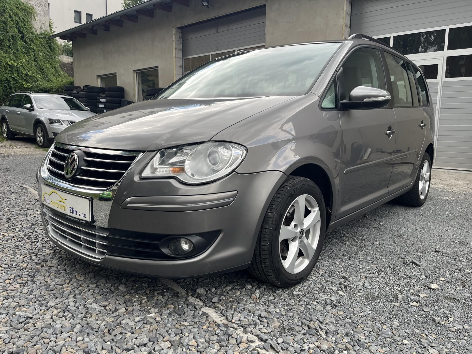 Volkswagen Touran, 1,4 TSi 103 Kw TAŽNÉ - fotka 3