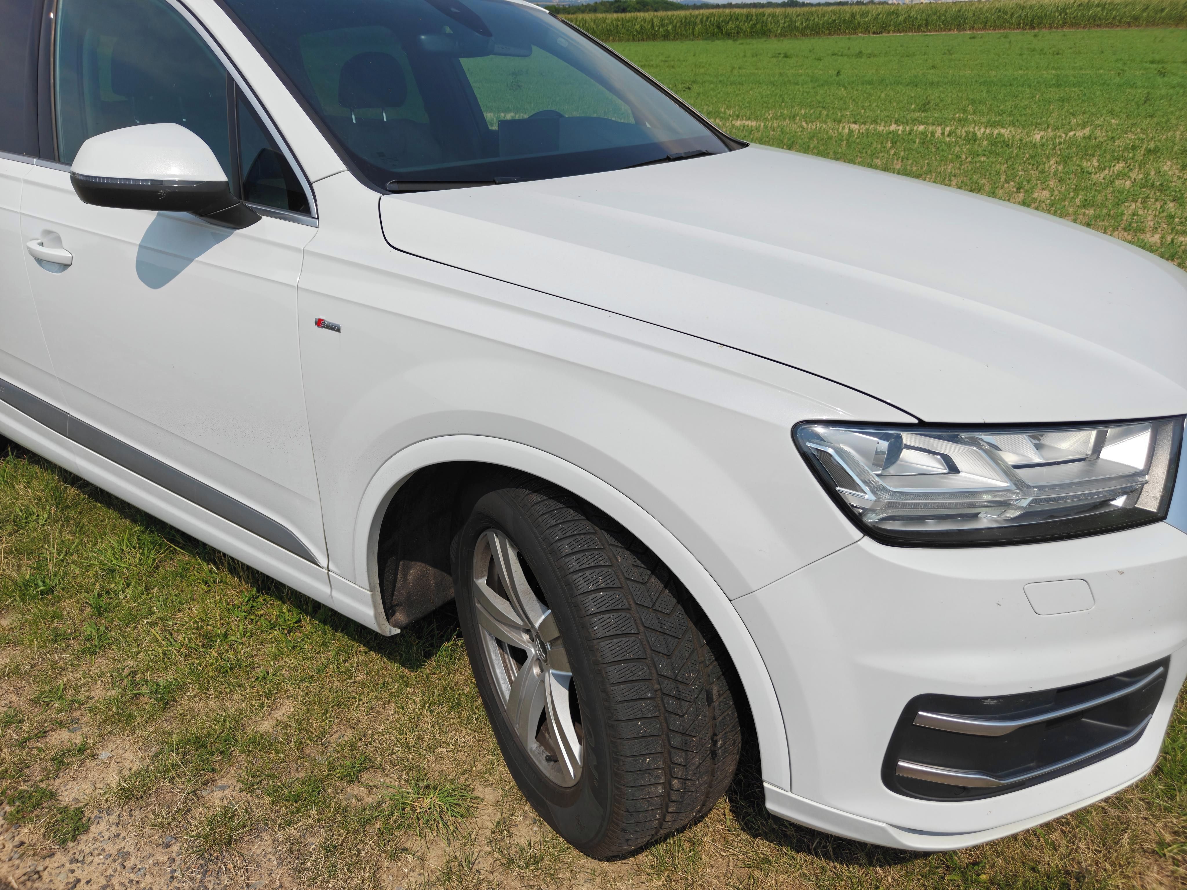 Audi Q7, Audi Q7 S-Line quattro, 7 míst - fotka 5