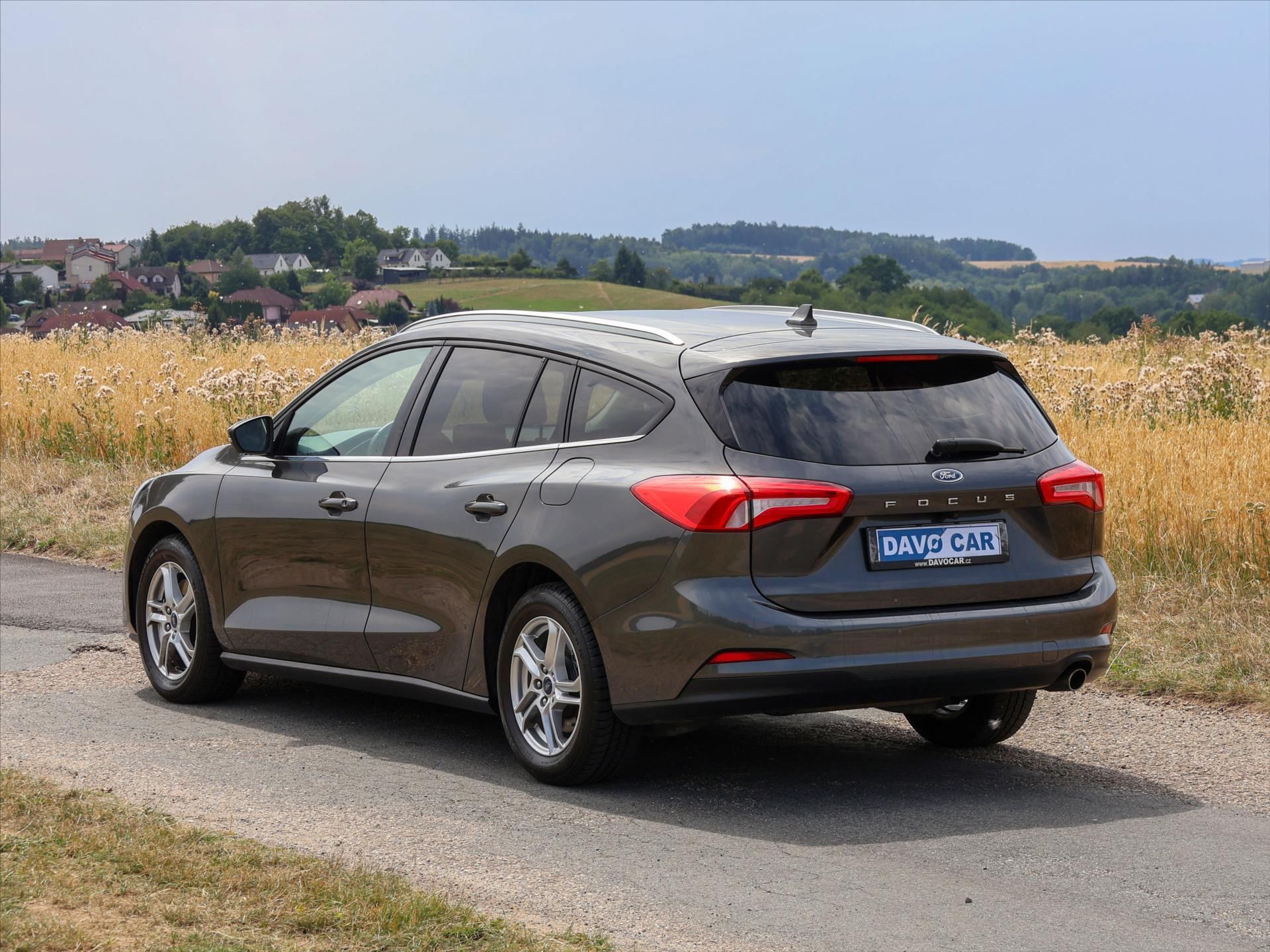 Ford Focus, 1,0 EB 92kW EDIT Aut.klima Nav - fotka 5