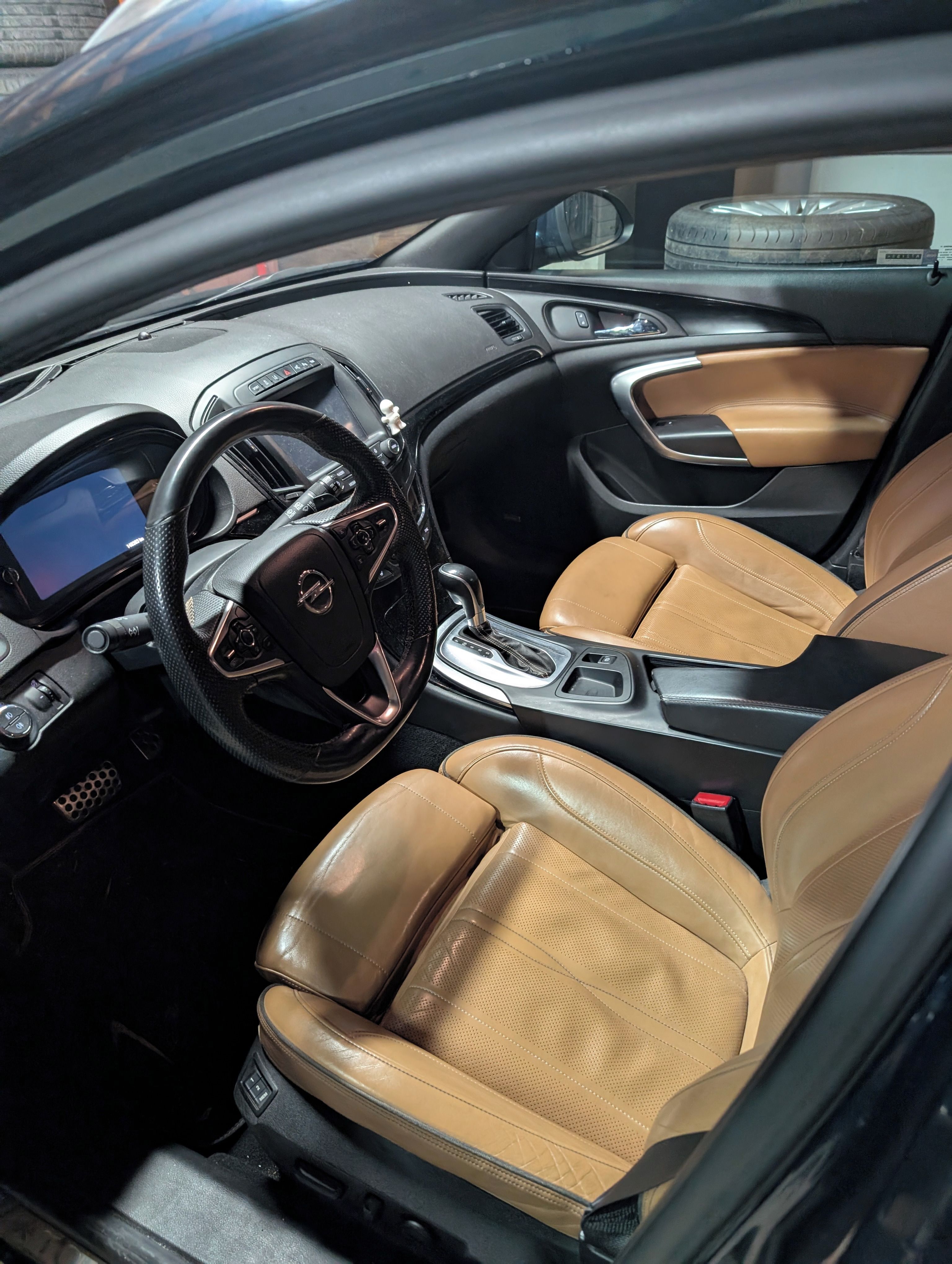Opel Insignia, Country Tourer TOP stav - fotka 3