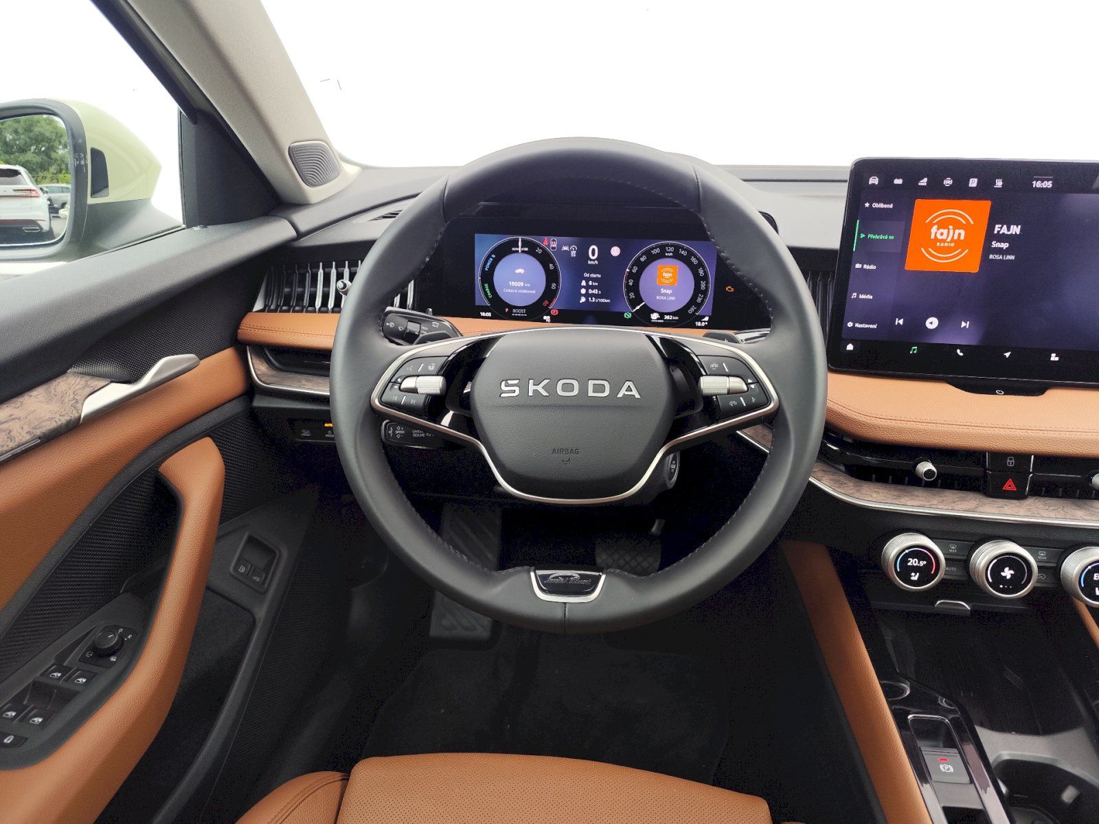 Škoda Superb, Laurin & Klement 1.5 TSI iV / - fotka 5