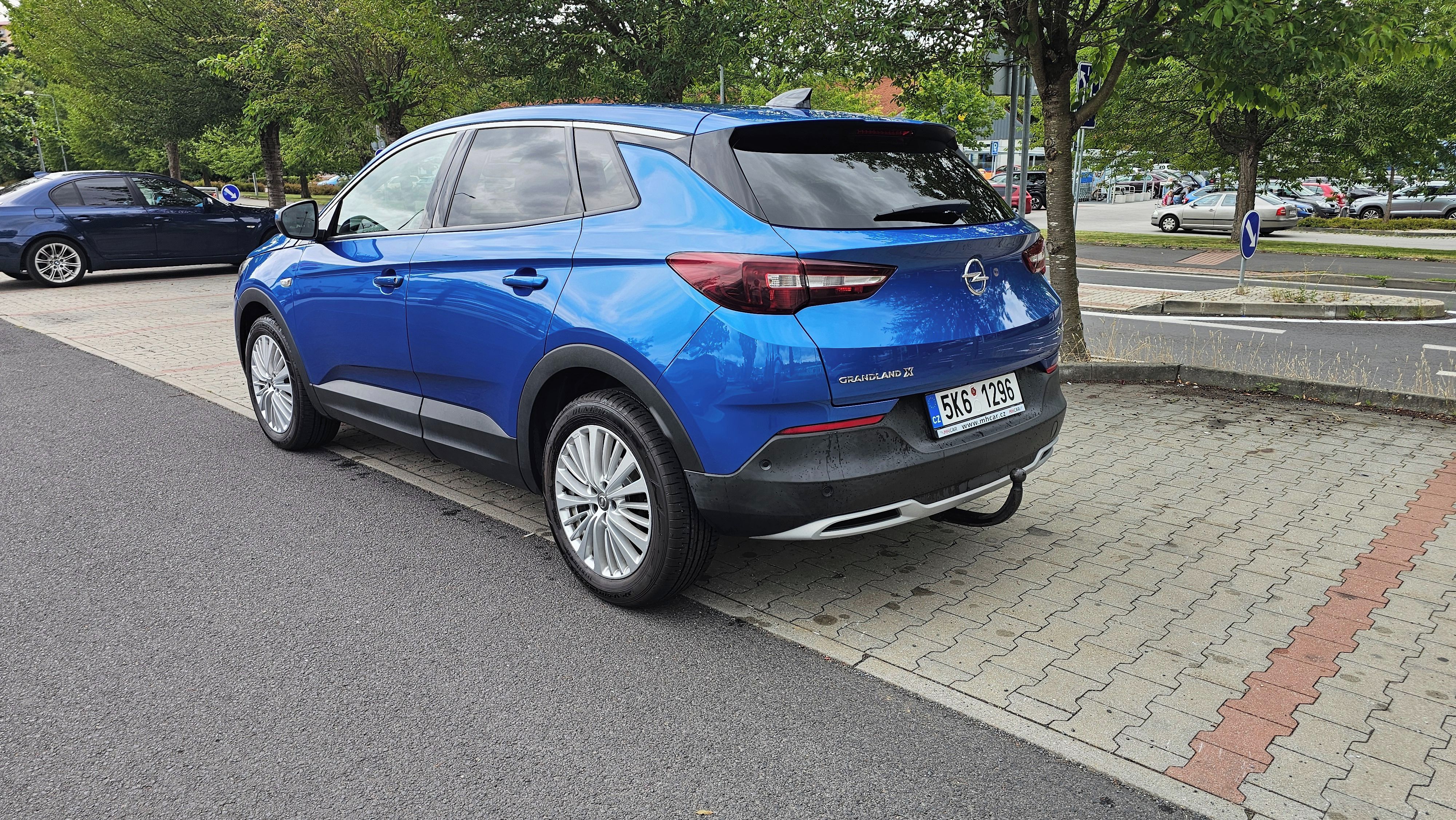 Opel Grandland X, 1,2 T, 96Kw, serviska - fotka 3