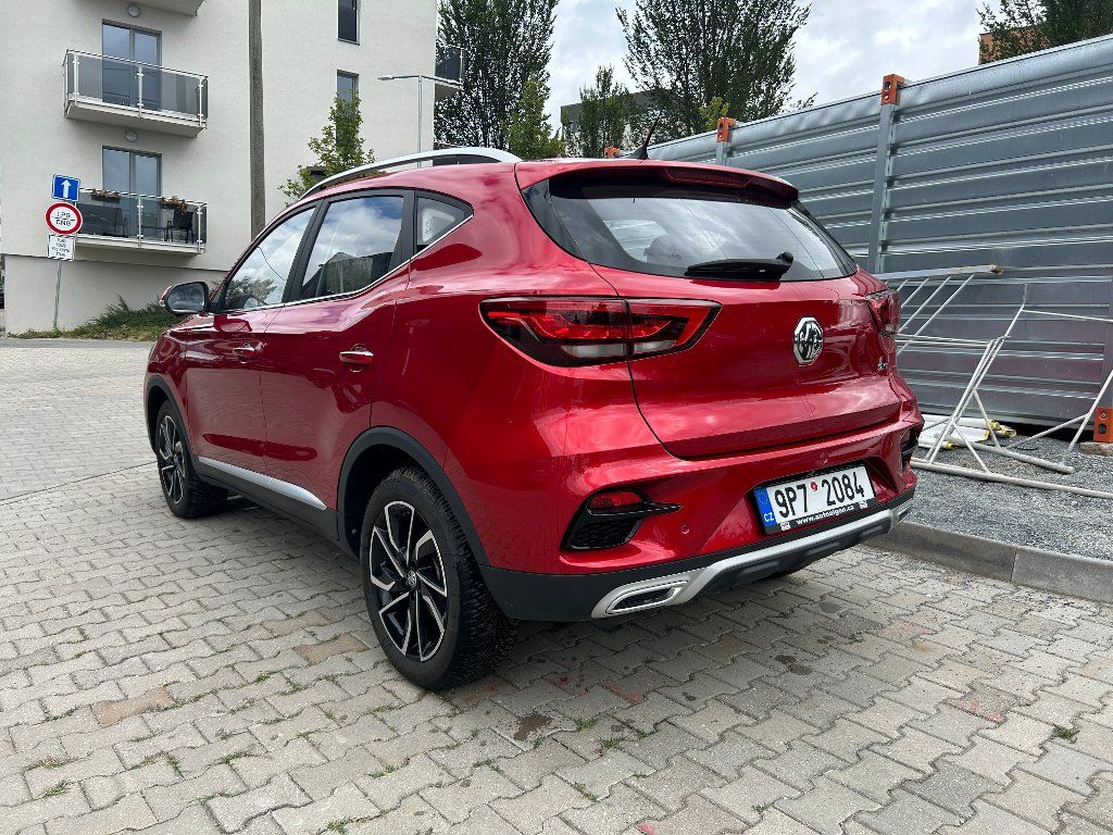 MG ZS, Exclusive 1,0 Turbo 82kW AT6 - fotka 3