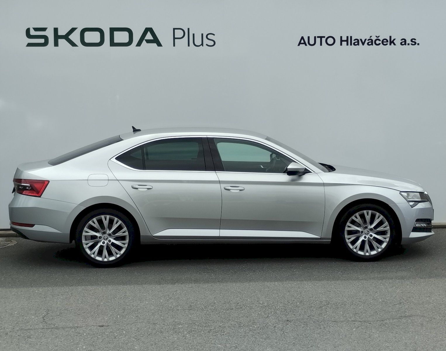 Škoda Superb, 140kW / 2.0 TDi  A7 STYLE - fotka 6