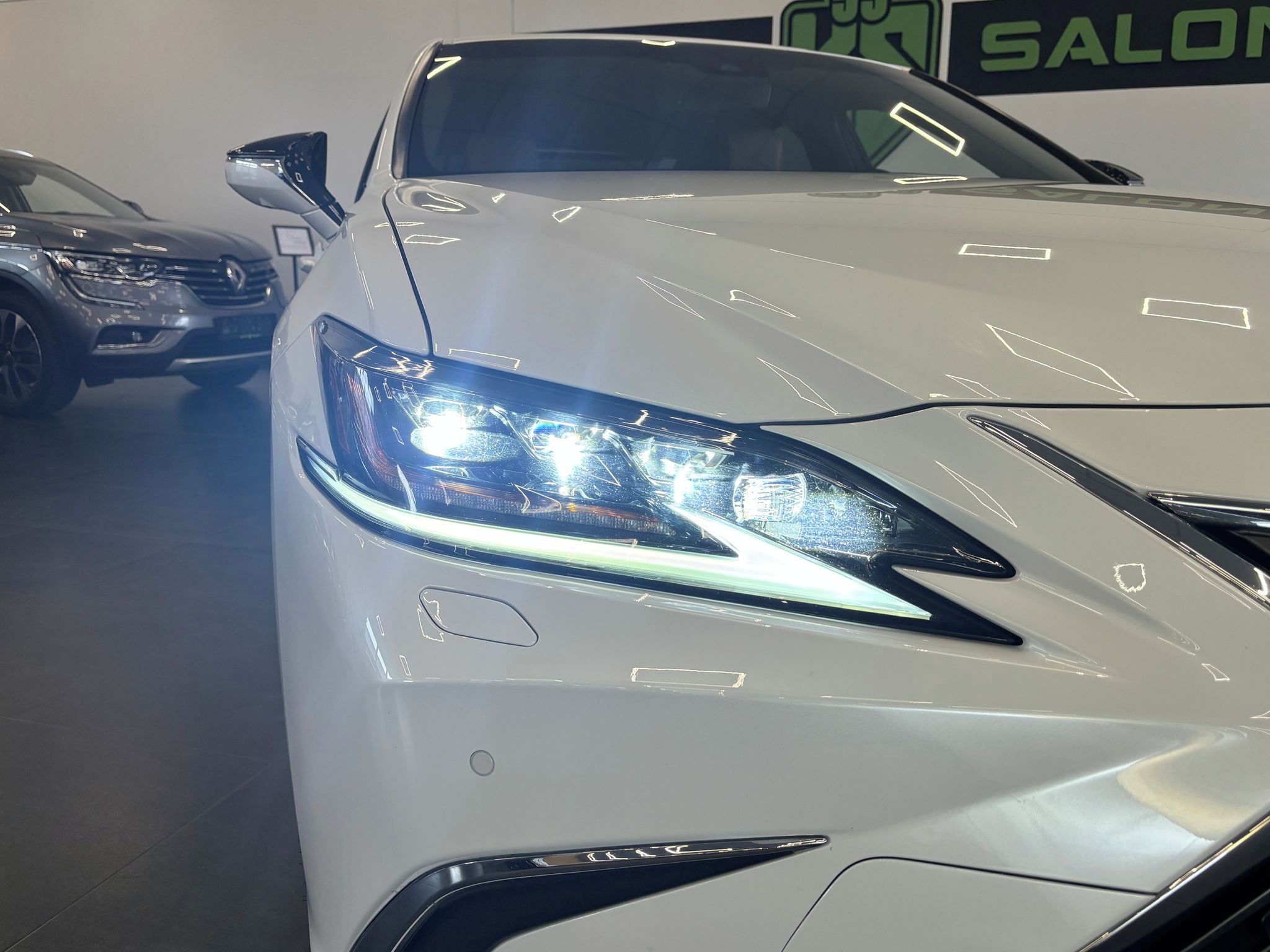 Lexus ES 300h, 160kW, LED, Navi., Šíbr, Kamer - fotka 6