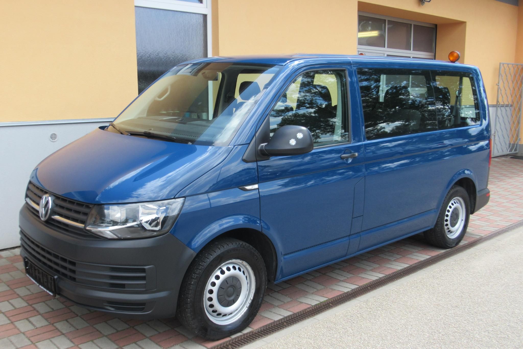 Volkswagen Transporter, T6 2.0TDI KLIMA EL.DVEŘE 9MÍST - fotka 5