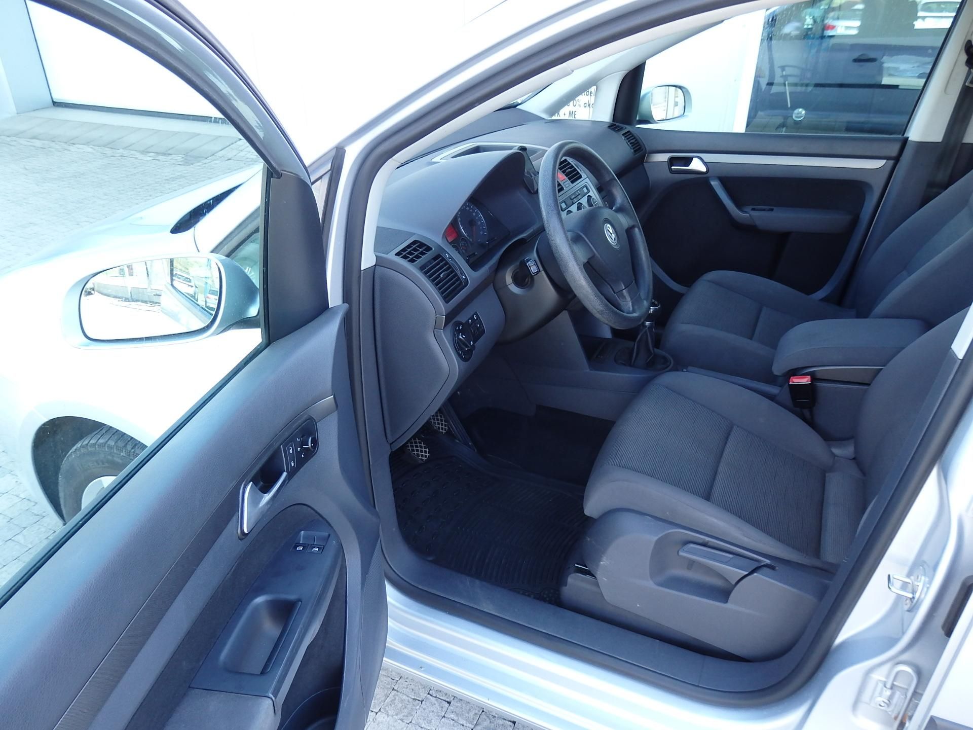Volkswagen Touran, 1,9TDi 77kW KLIMA, ZÁVĚS - fotka 6
