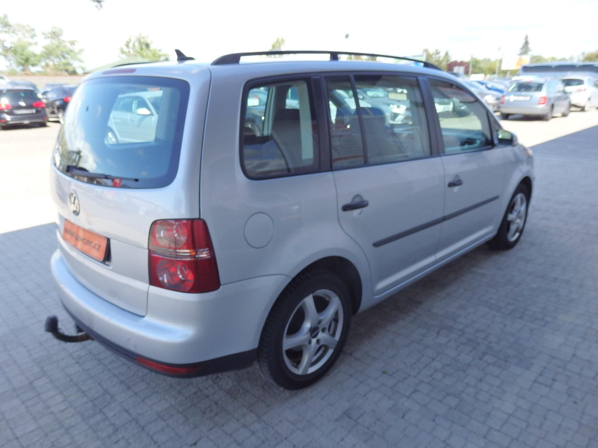 Volkswagen Touran, 1,9TDi 77kW KLIMA, ZÁVĚS - fotka 4