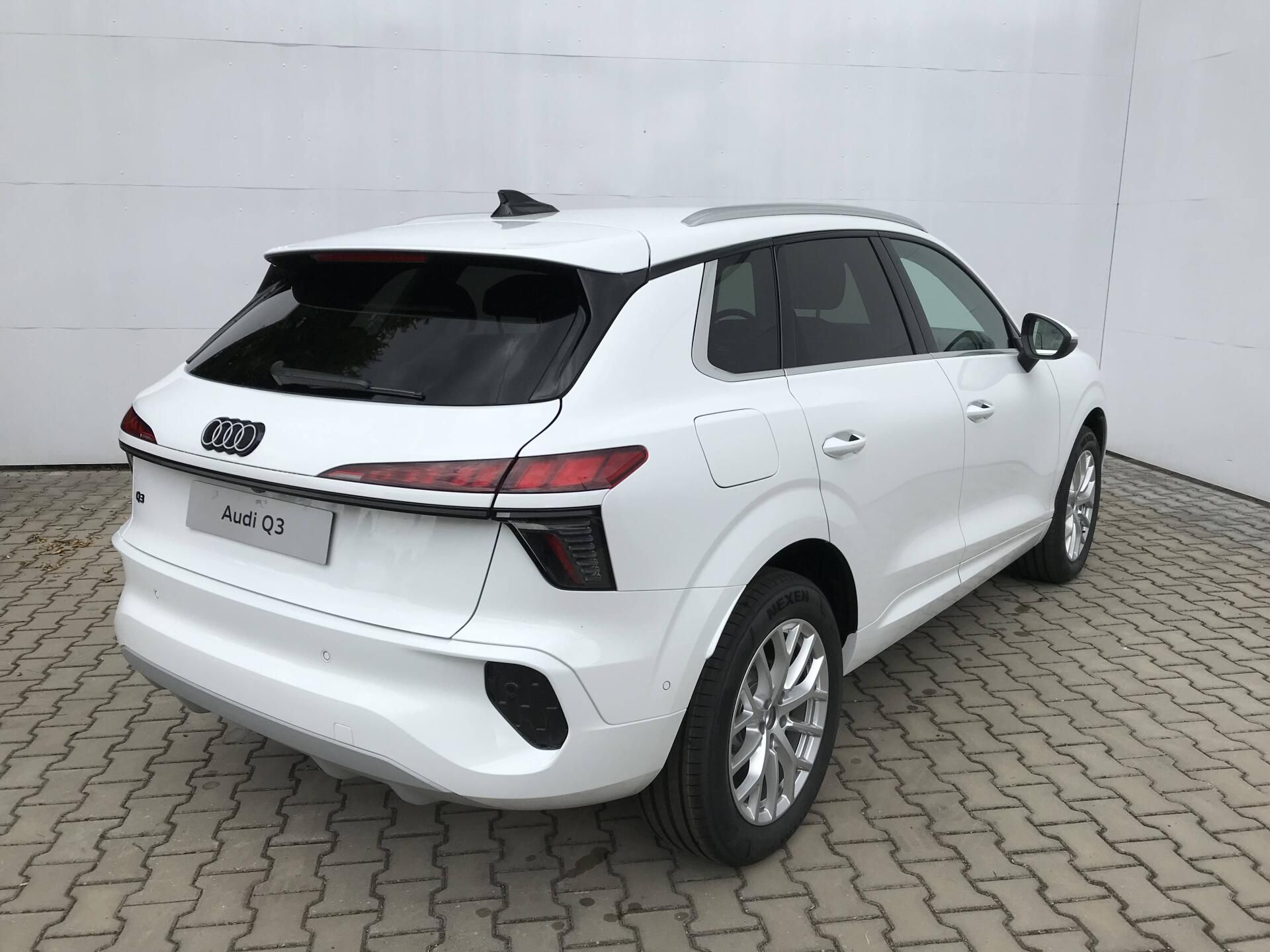 Audi Q3, 7STT  1,5 TFSI - fotka 6