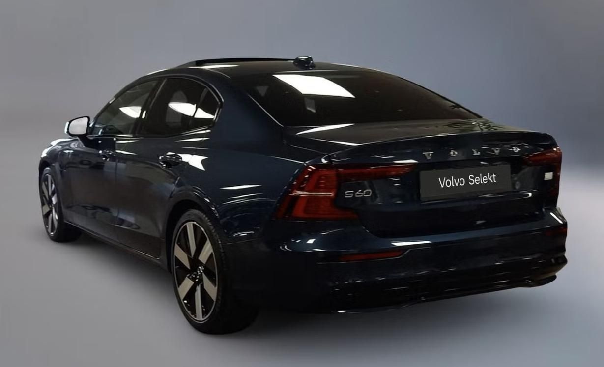 Volvo S60, Recharge T6 AWD 360k Taž Pano - fotka 5